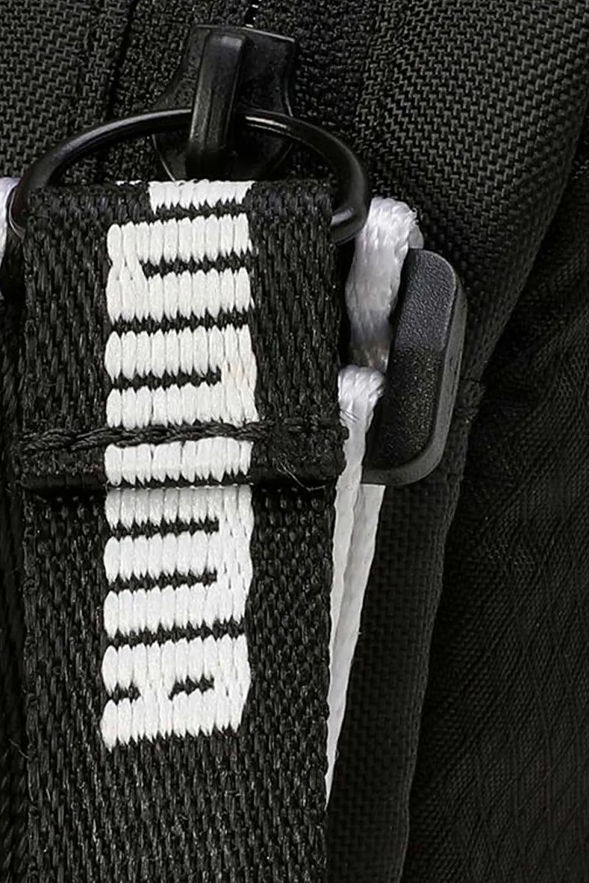 Puma Core Base Kadın Omuz Çantası 09064301 Siyah