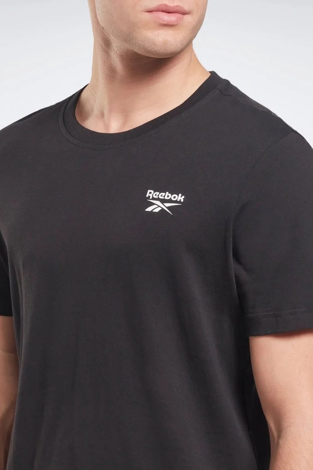 Reebok RI Left Chest Logo Erkek Tişört 101442950 Siyah