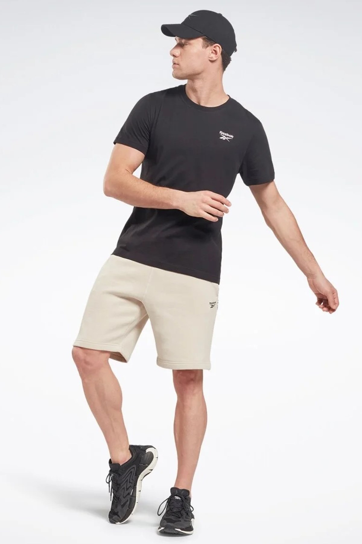 Reebok RI Left Chest Logo Erkek Tişört 101442950 Siyah