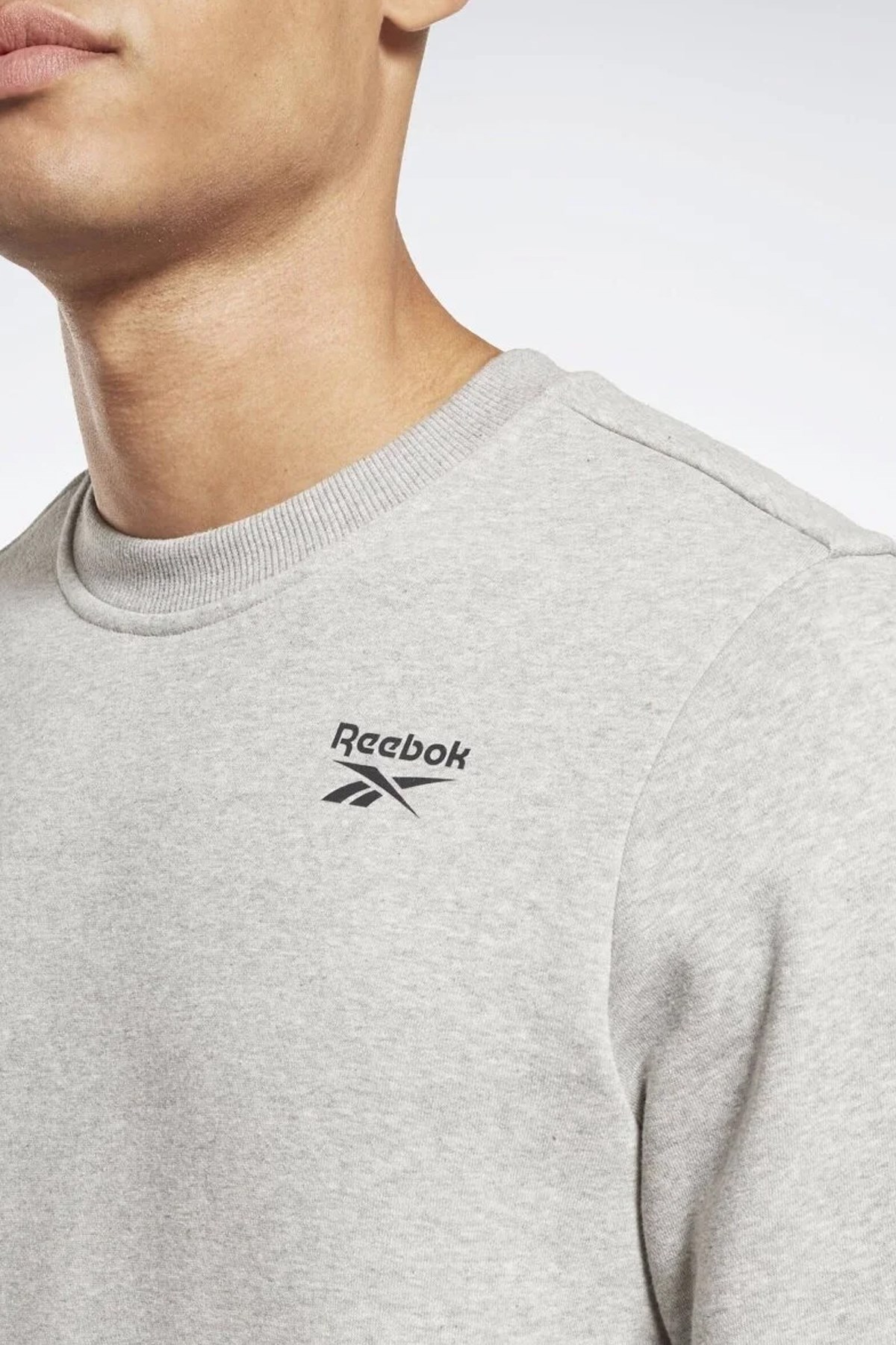 Reebok RI Left Chest Logo Erkek Sweatshirt 101474056 Gri