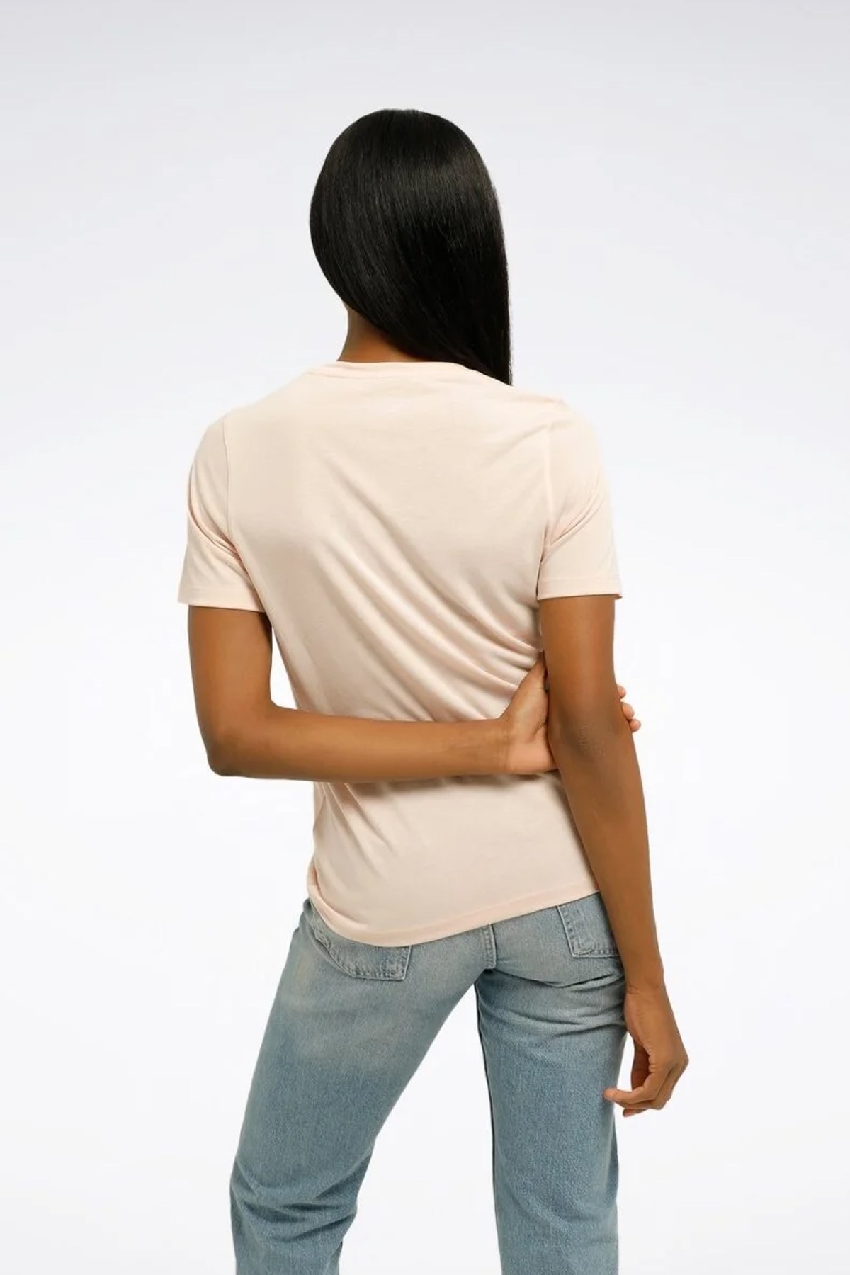 Reebok Id Train Supremium Graphic Kadın Tişört 101552398 Pembe