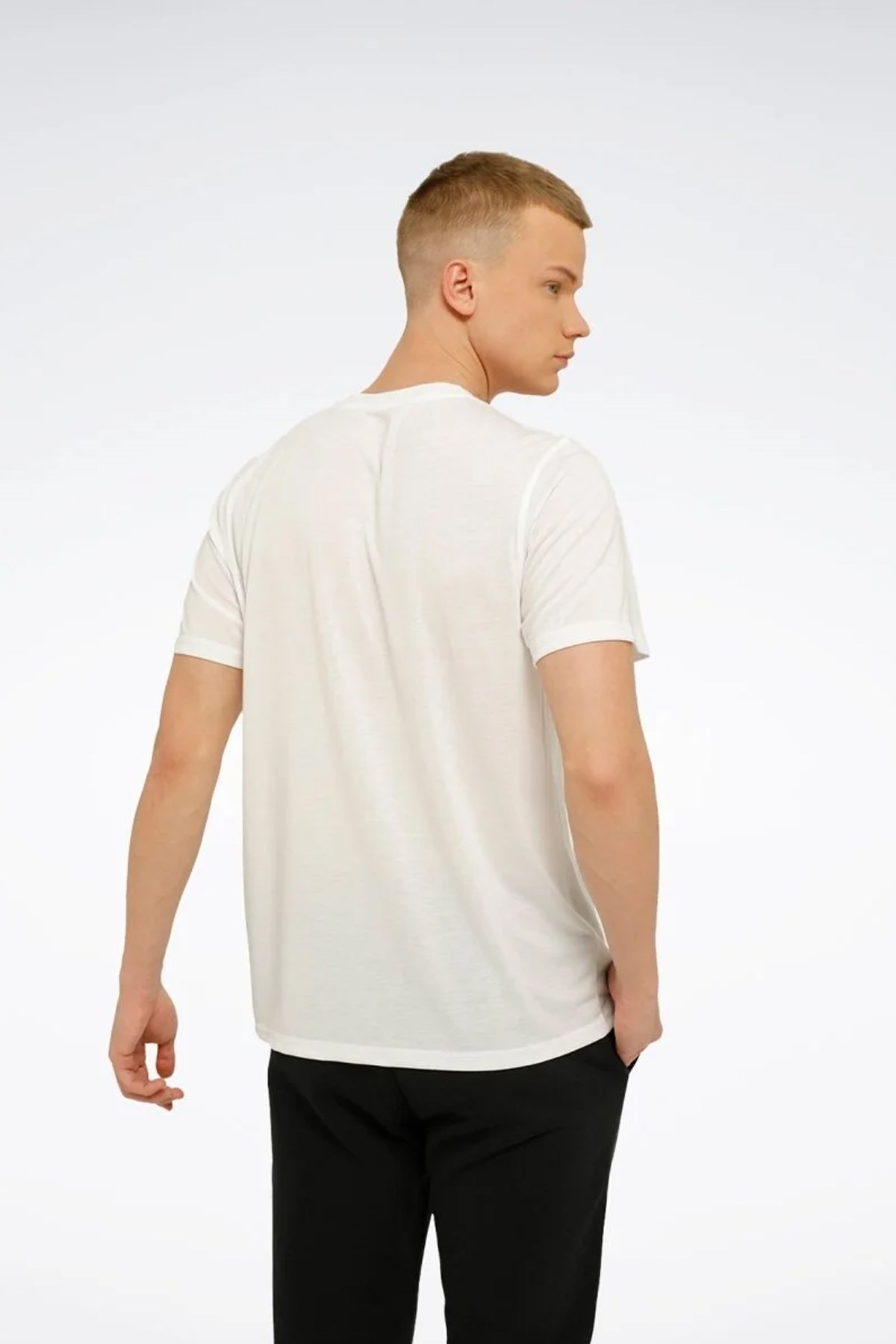 Reebok Train Speedwick Gfx Erkek Tişört 101864621 Beyaz