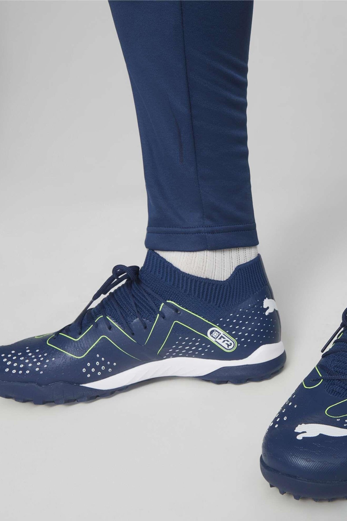 Puma Future Match TT Erkek Halı Saha Ayakkabısı 10737403 Lacivert