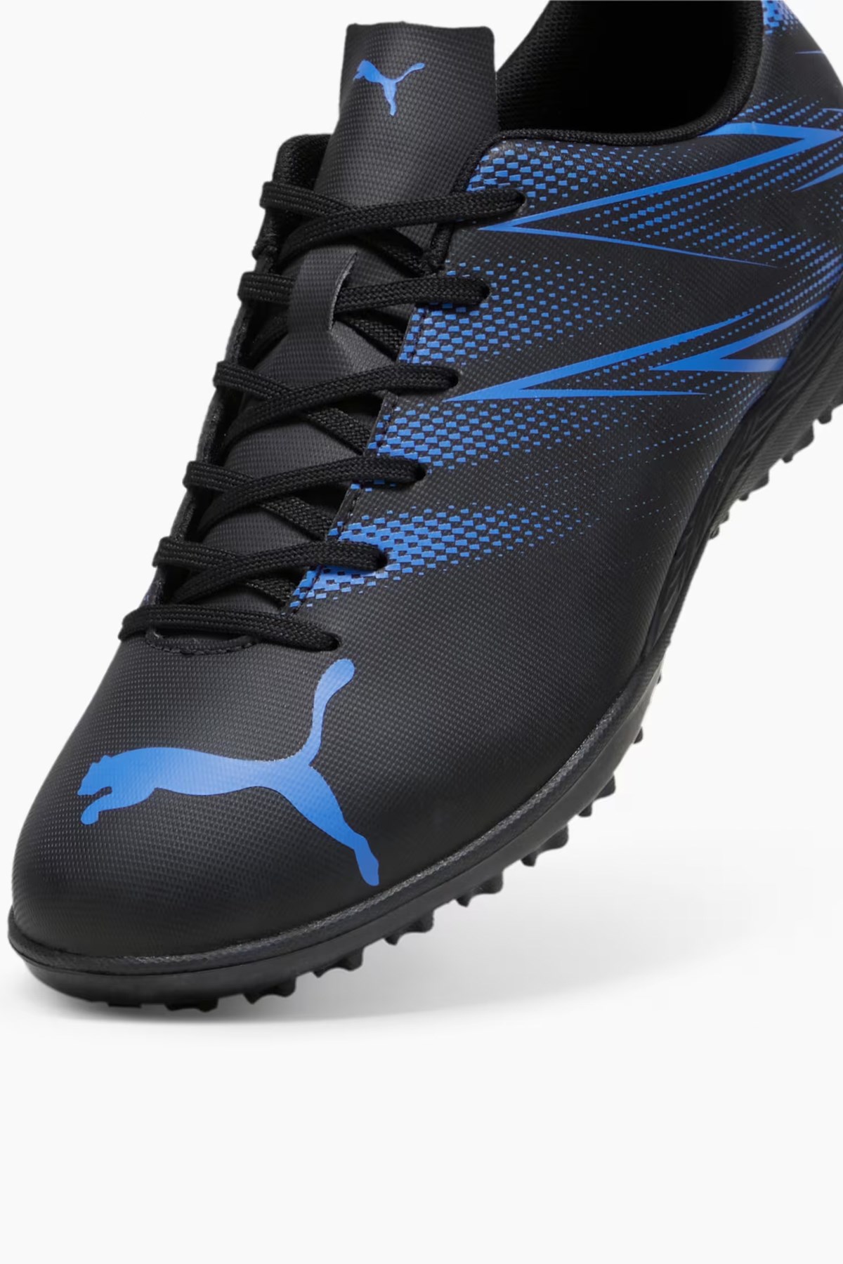 Puma Attacanto TT Erkek Halı Saha Ayakkabısı 10747808 Siyah