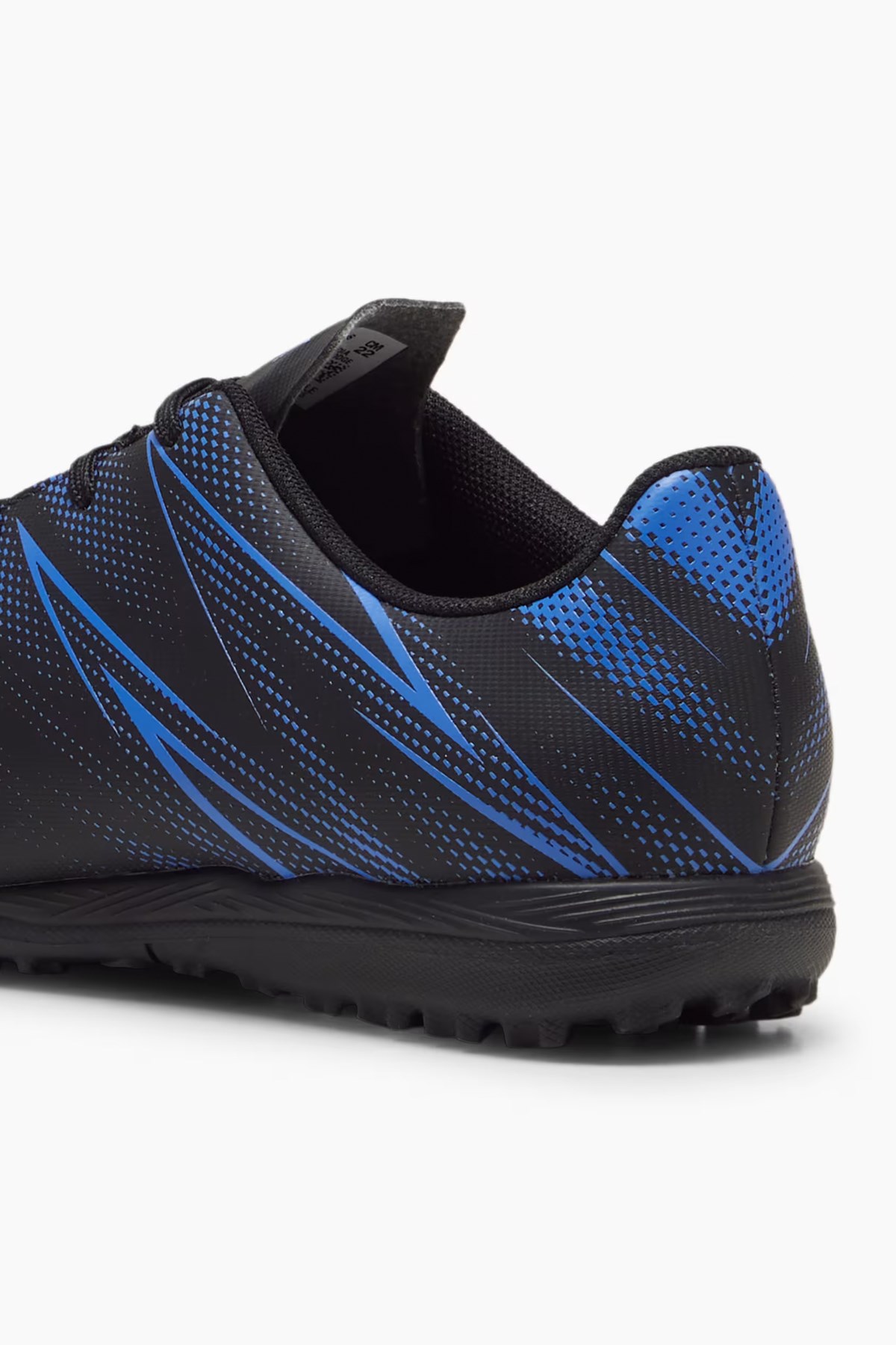 Puma Attacanto TT Jr Çocuk Halı Saha Ayakkabısı 10748108 Siyah
