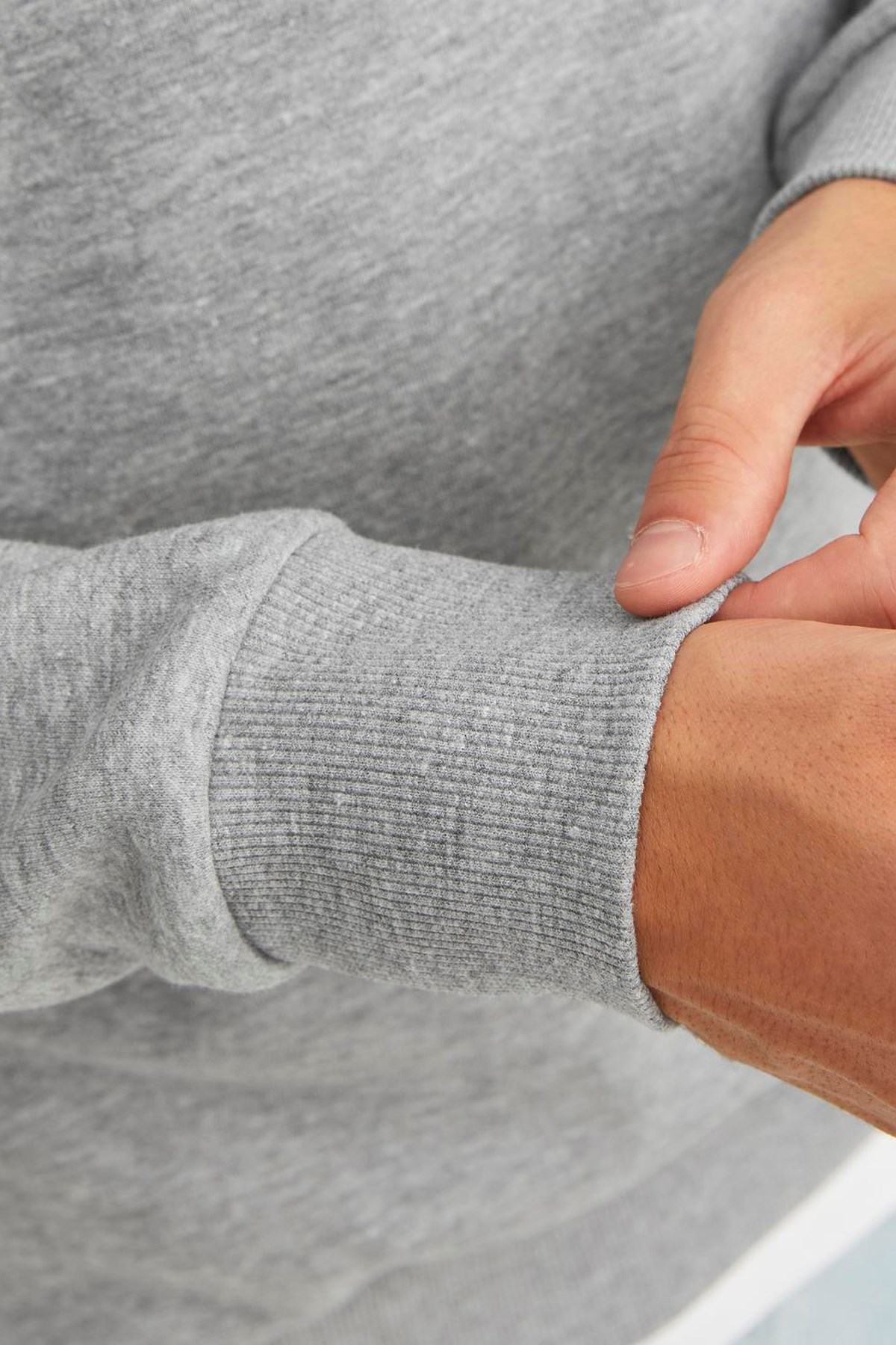 Jack & Jones Jjwarrior Erkek Sweatshirt 12242543 Gri