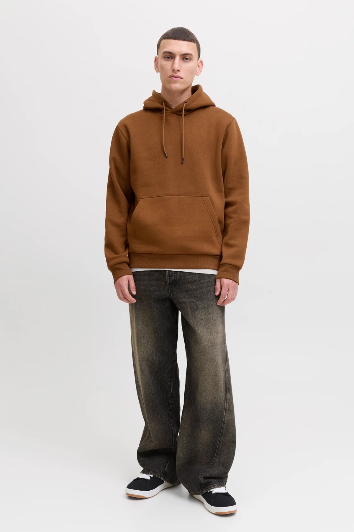 Jack & Jones Erkek Jjebradley Sweatshirt 12249340 Kahverengi