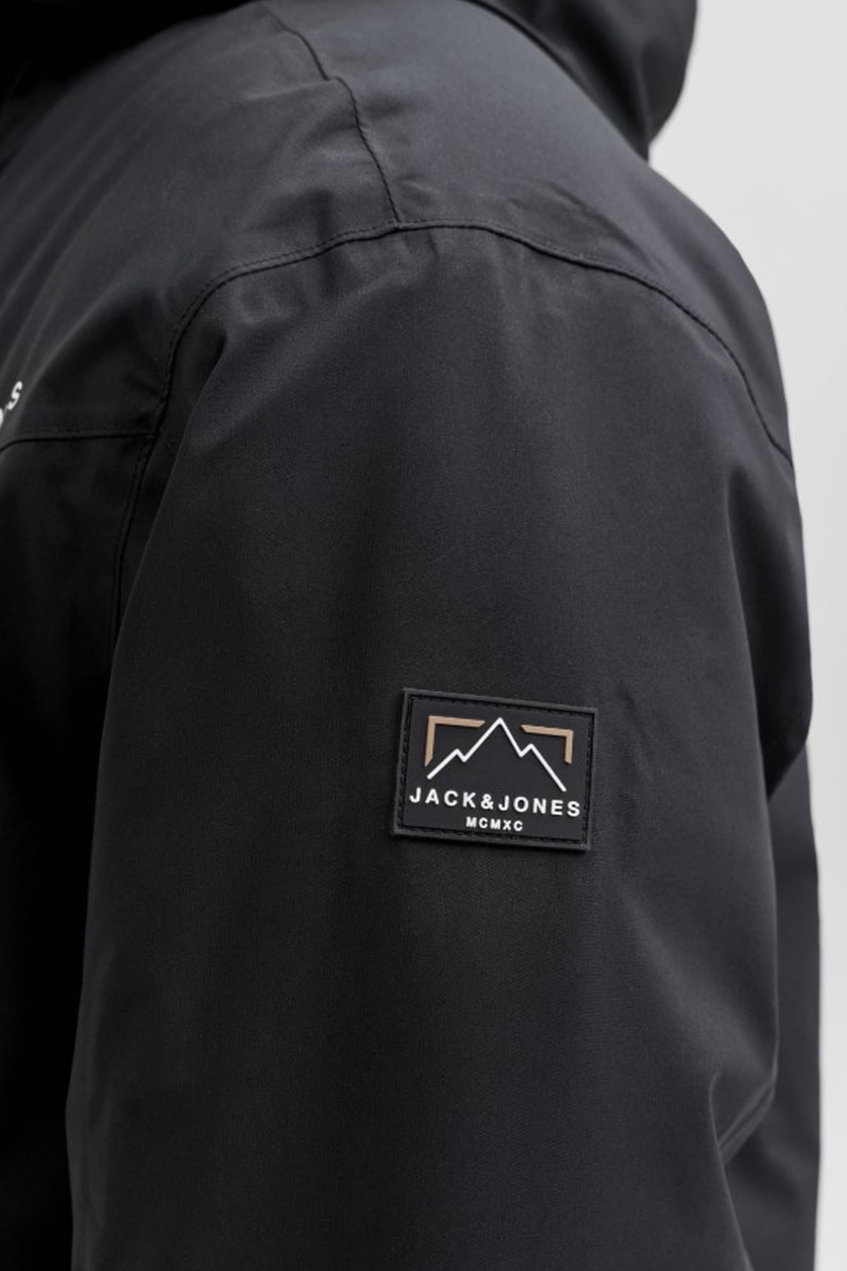 Jack & Jones Jjalpes Ski Erkek Mont 12284649 Siyah