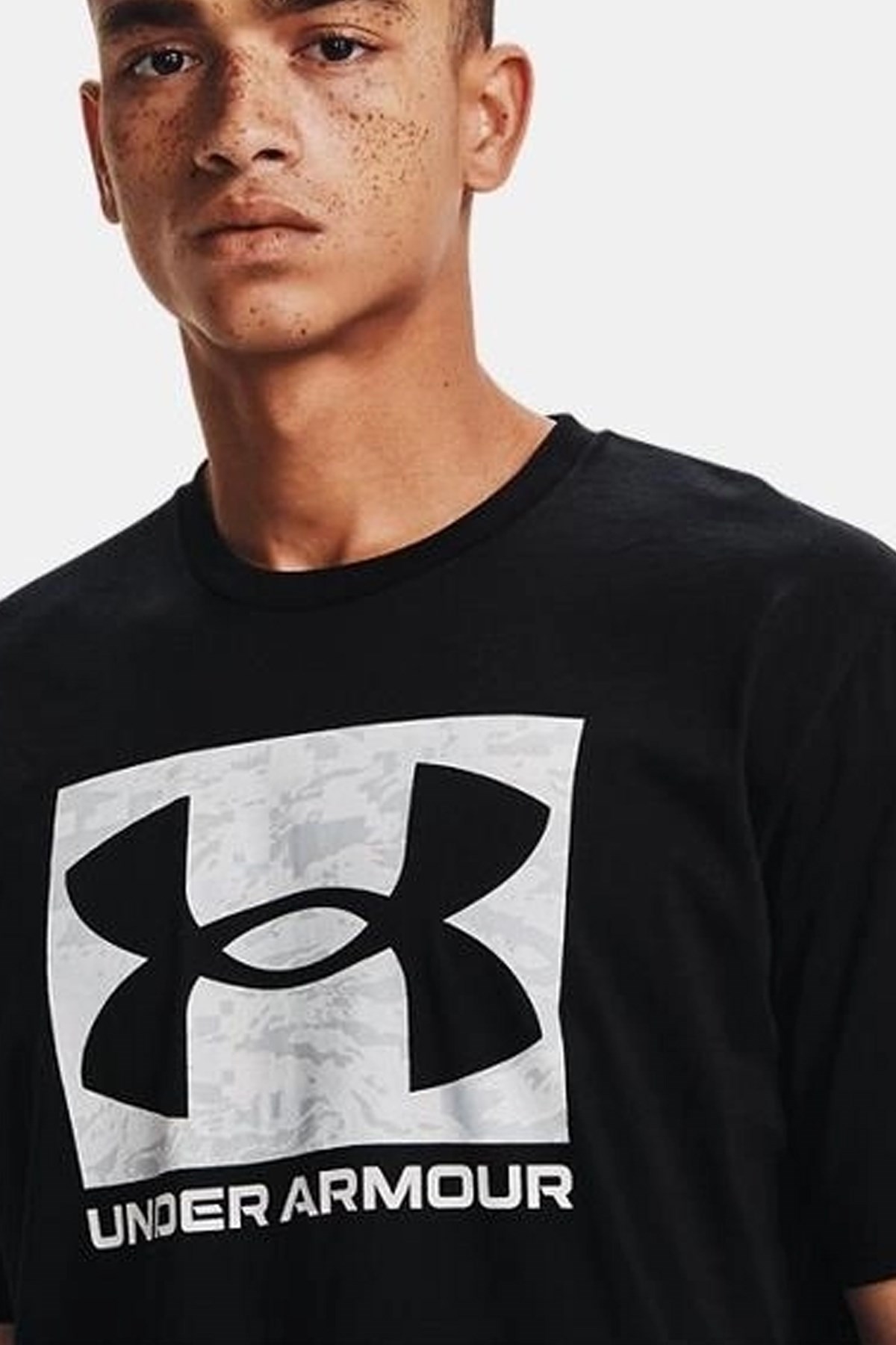 Under Armour Ua Abc Camo Boxed Logo Erkek Tişört 1361673-001 Siyah