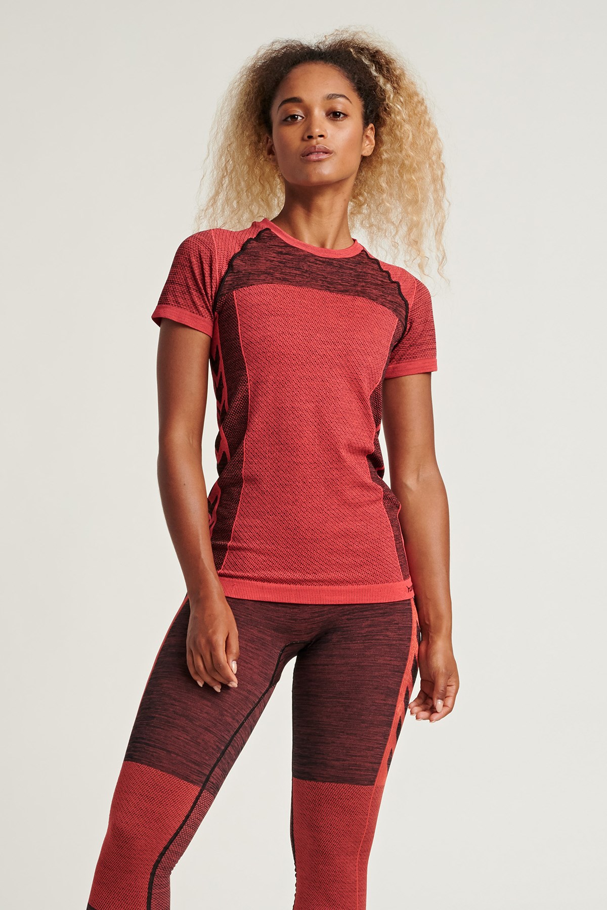 Hummel Clea Seamless  Kadın Tişört 208080-3784 Turuncu