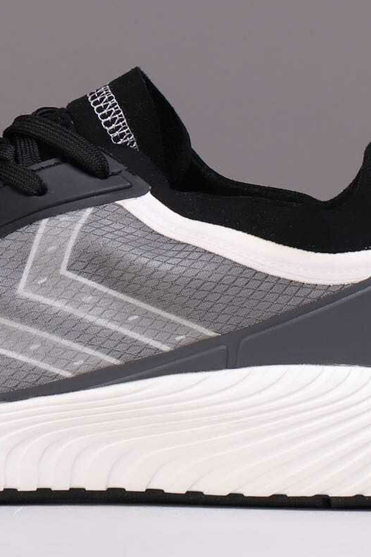 Hummel Minneapolis Breaker Uniseks Ayakkabı 208370-2001 Siyah