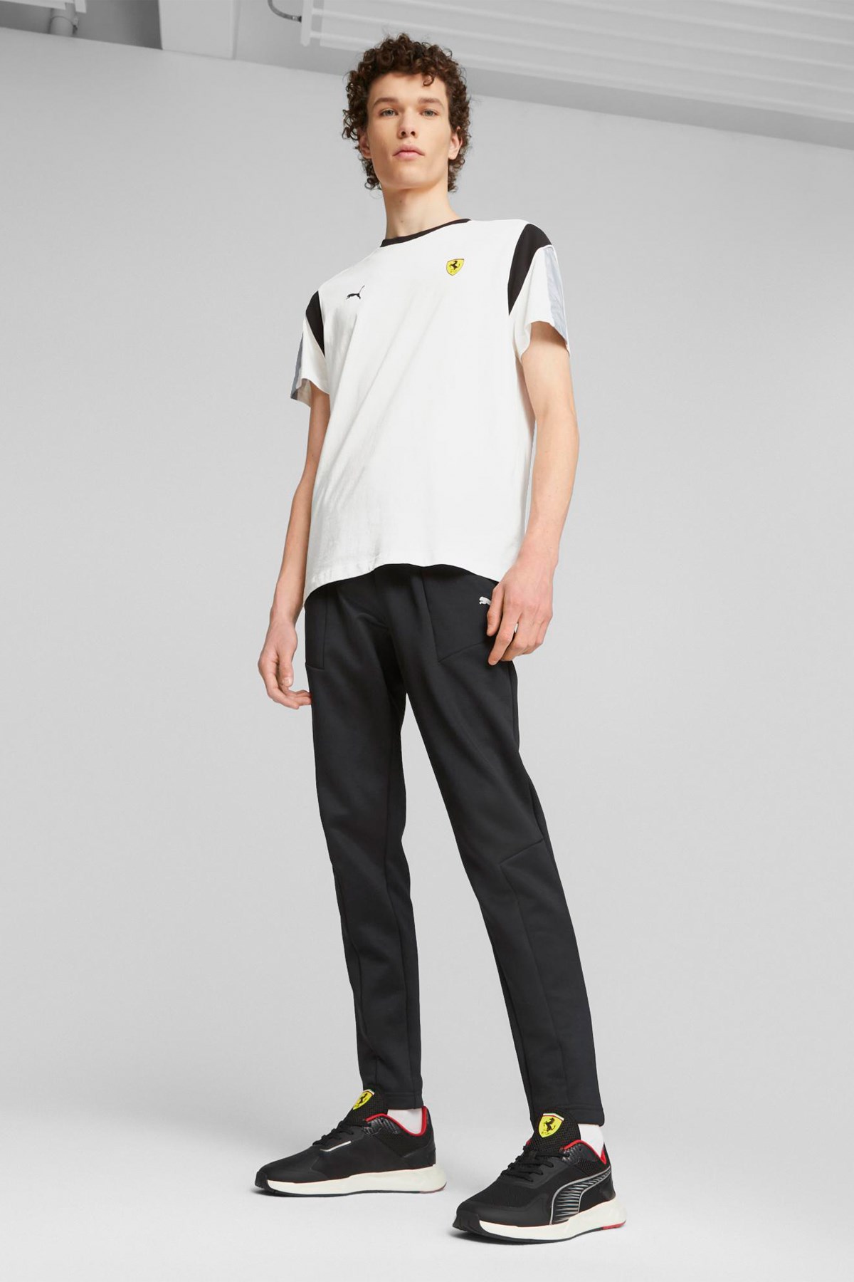 Puma Ferrari Ionic Speed Erkek Spor Ayakkabı 30773601 Siyah