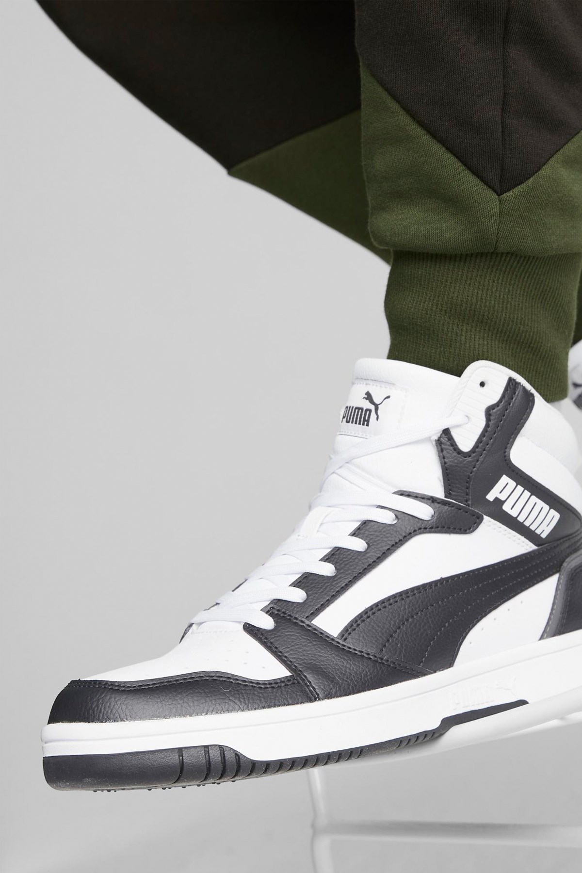 Puma Rebound V6 Erkek Ayakkabı 39232601 Beyaz