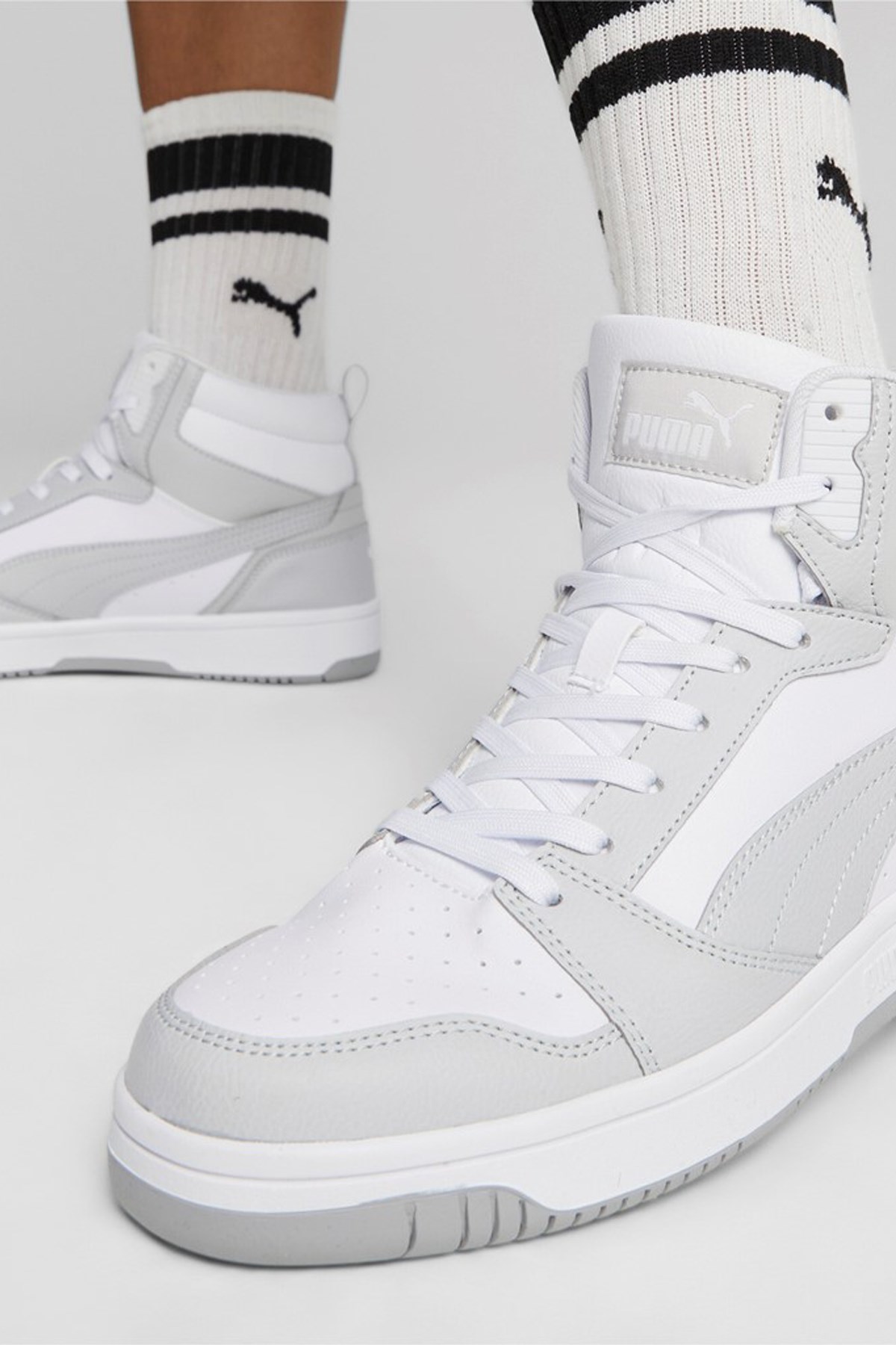 Puma Rebound V6 Erkek Spor Ayakkabı 39232605 Beyaz