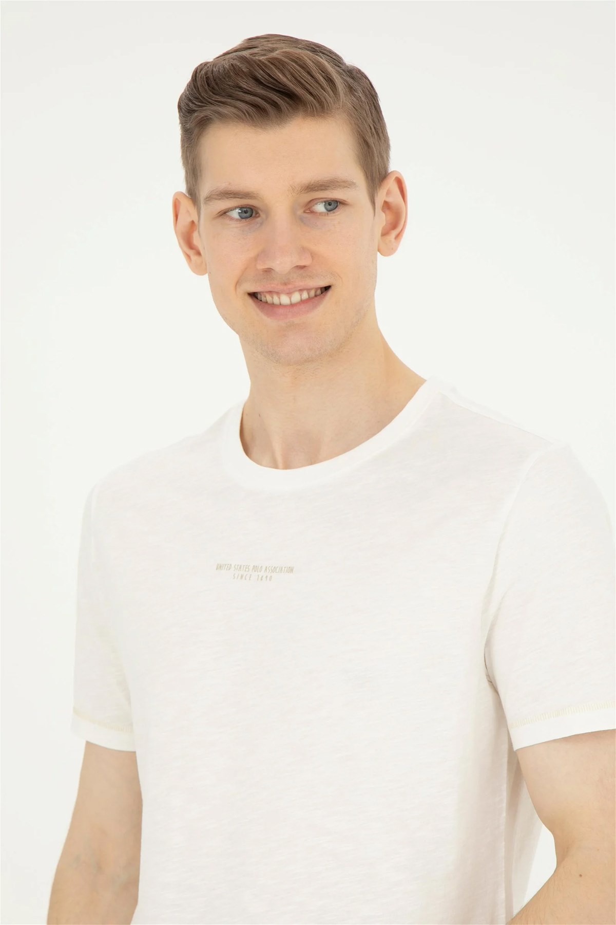 U.S. Polo Assn. Erkek Regular Tişört 50281052-VR019 Ekru