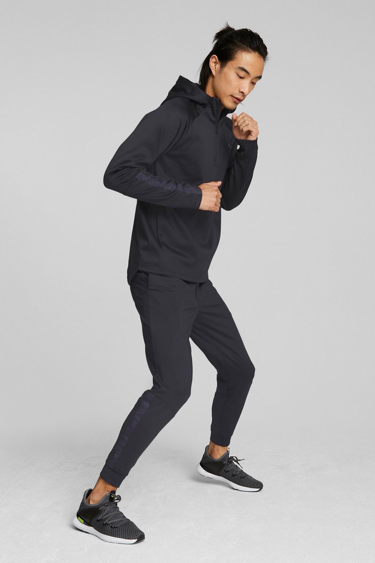 Puma Train Erkek Kapüşonlu Sweatshirt 52214001 Siyah