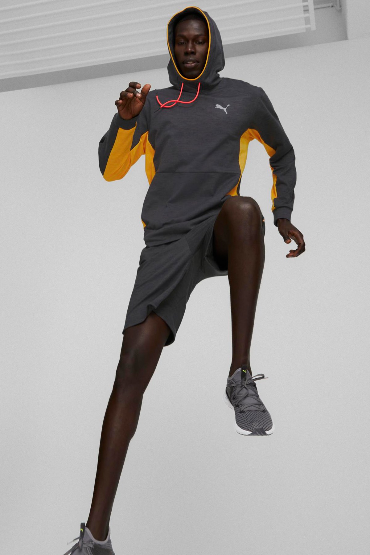 Puma Train Erkek Kapüşonlu Sweatshirt 52232351 Antrasit