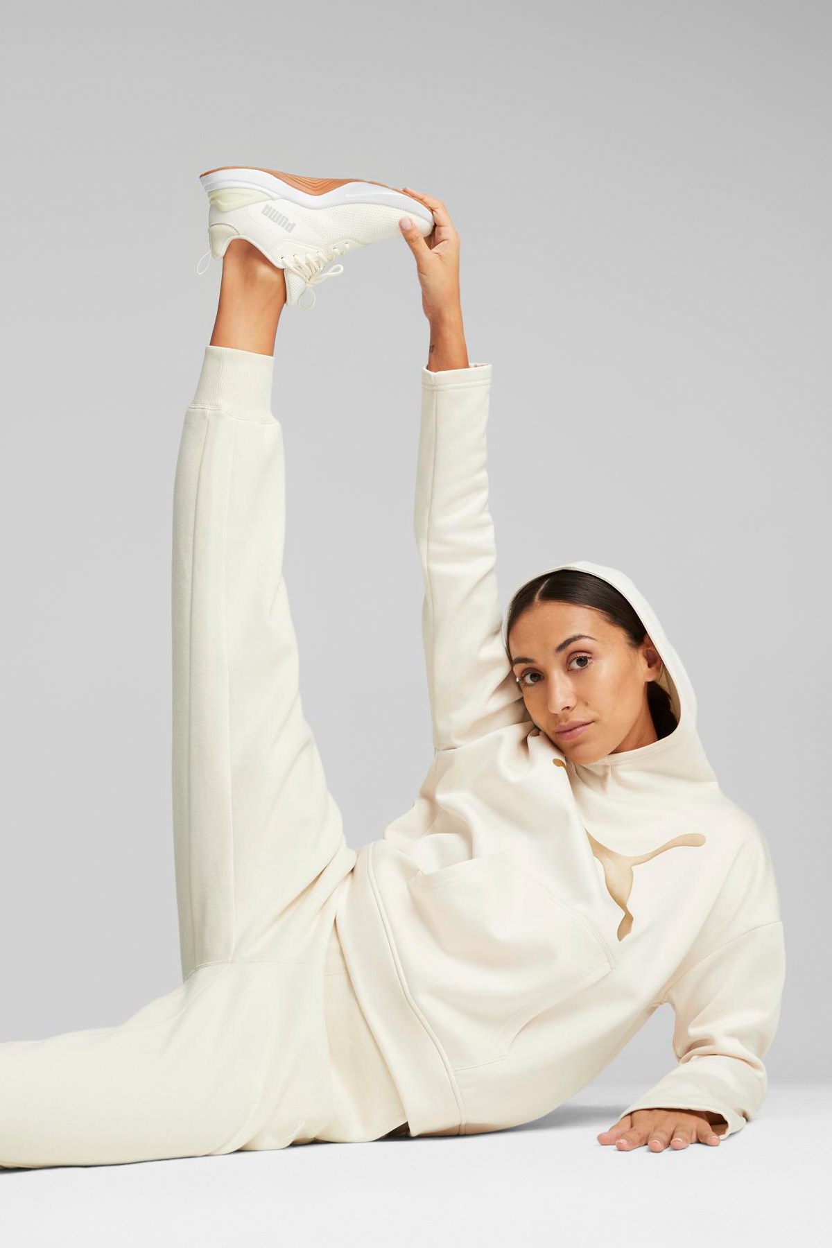 Puma Train Favorite Pwr Kadın Sweatshirt 52246687 Beyaz