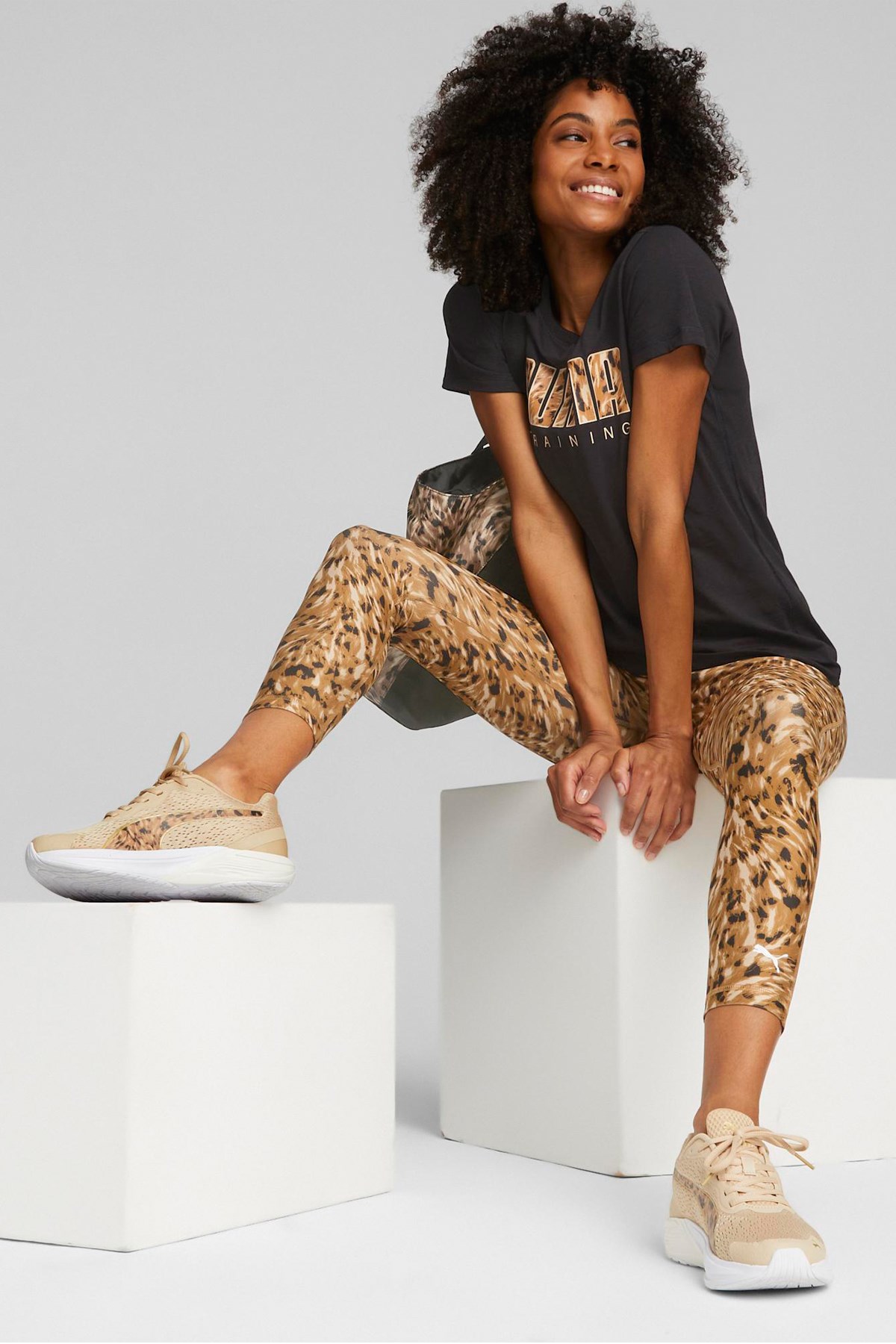 Puma Performance Logo Kadın Tişört 52251301 Siyah