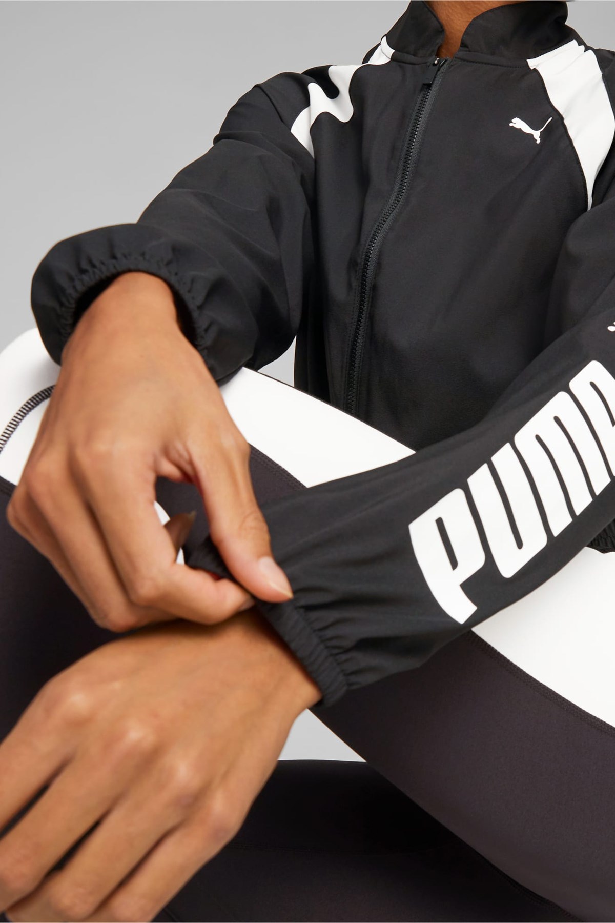 Puma Fit Woven Fashion Kadın Sweatshirt 52307301 Siyah
