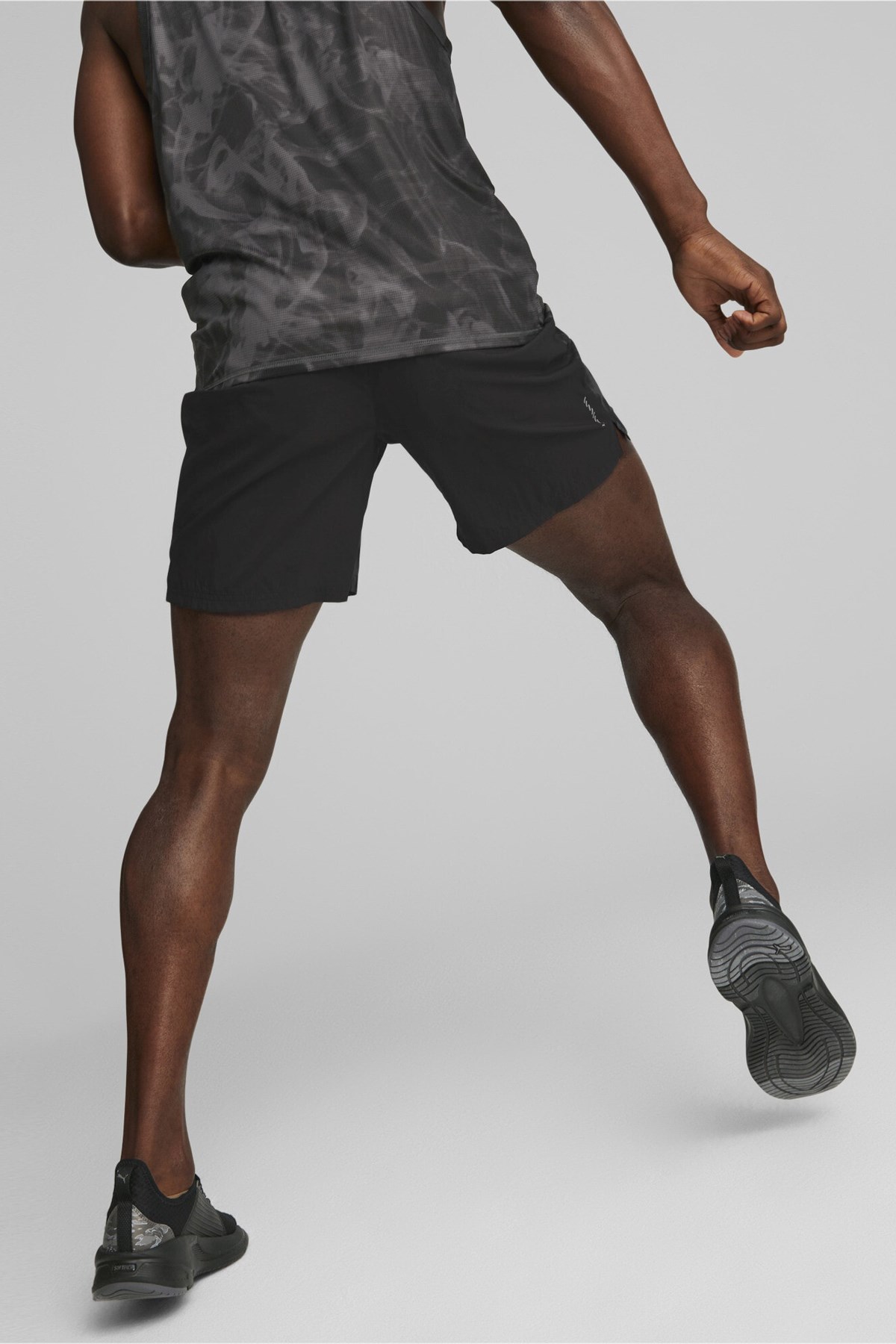 Puma Run Favorite Woven Aop Erkek Şort 52358701 Siyah