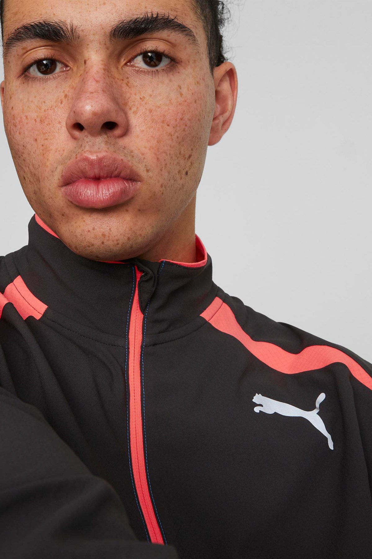 Puma Run Ultraweave Erkek Sweatshirt 52404551 Siyah