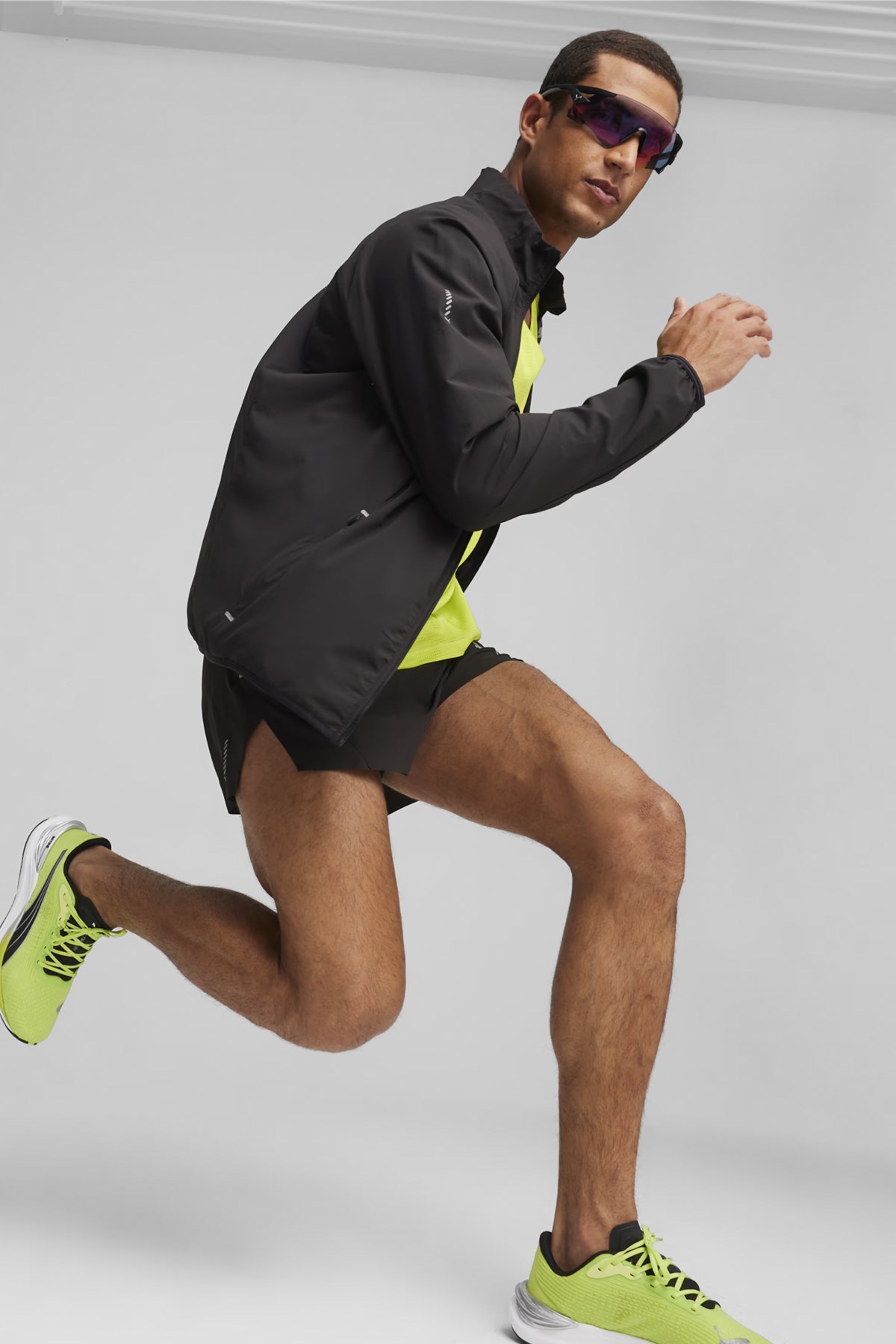 Puma Run Elite Ultrweave Erkek Sweatshirt 52498401 Siyah