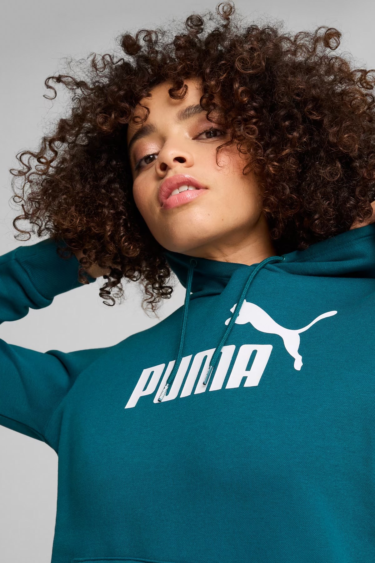 Puma Ess Logo Fl Kadın Sweatshirt 58678977 Yeşil