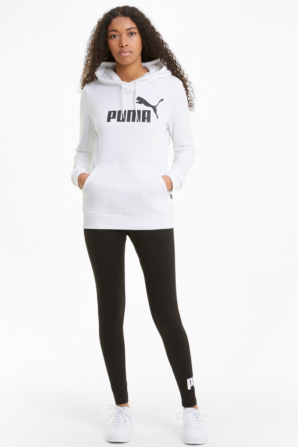 Puma ESS Logo Kadın Sweatshirt 58679102 Beyaz