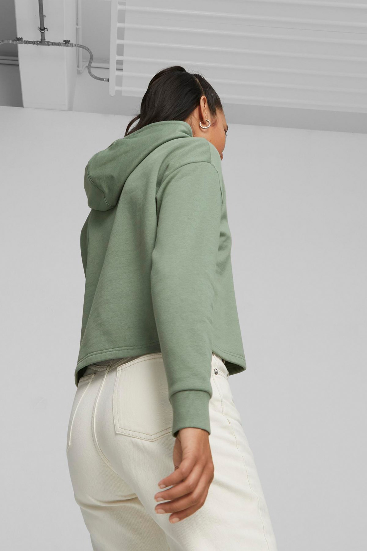 Puma Ess Cropped Logo Kadın Sweatshirt 58686948 Yeşil
