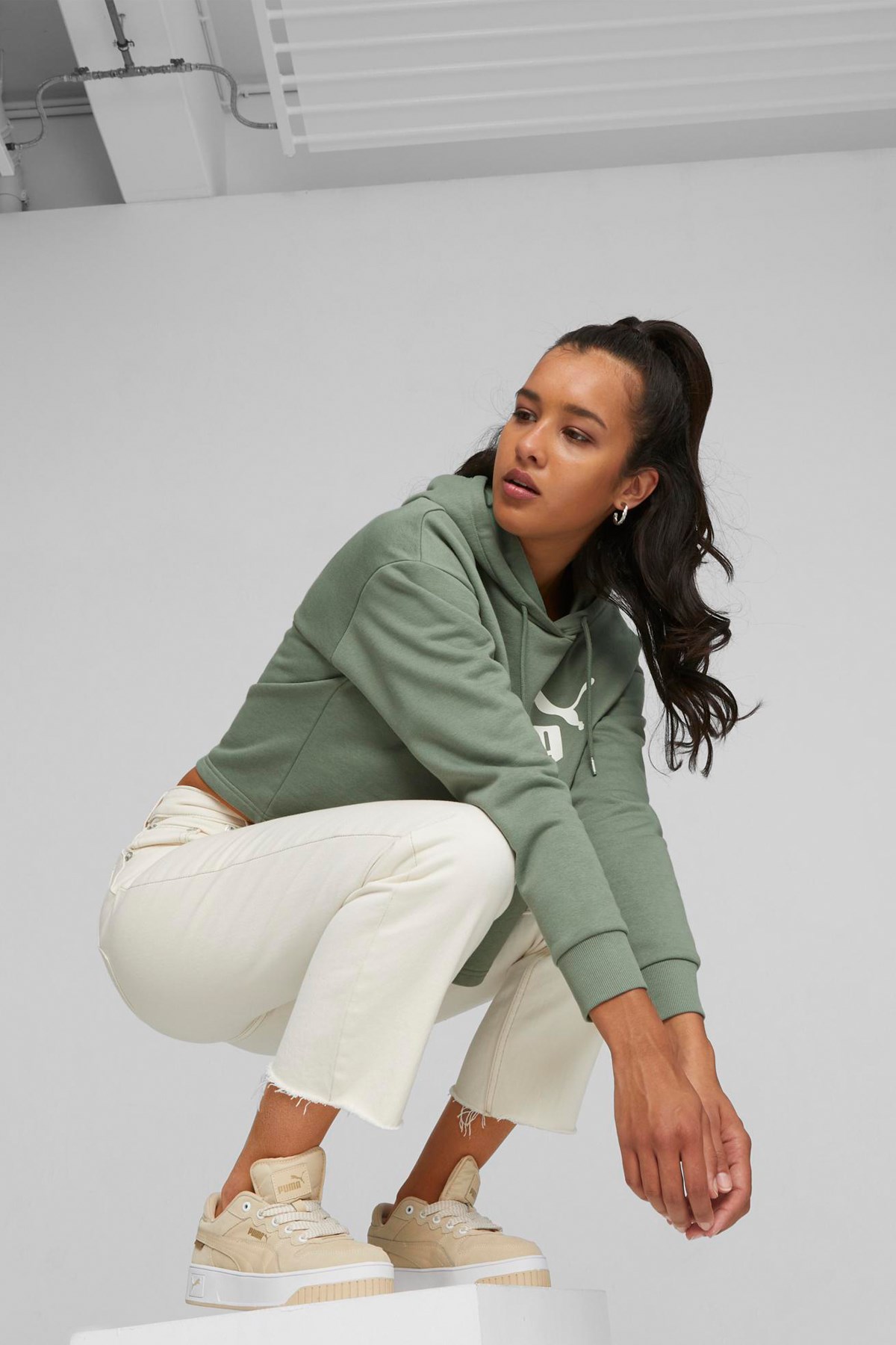 Puma Ess Cropped Logo Kadın Sweatshirt 58686948 Yeşil