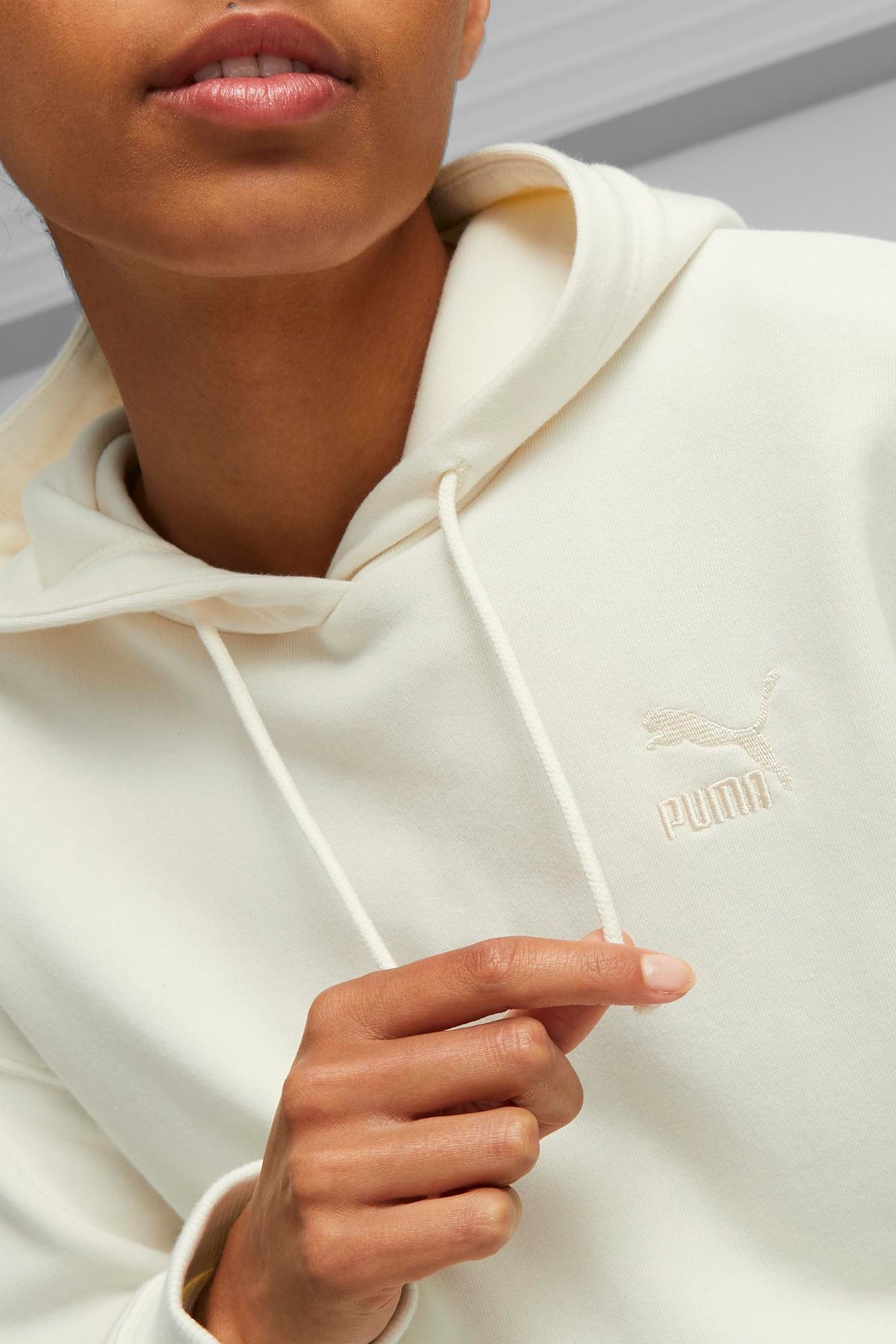 Puma Classics Kadın Sweatshirt 62140999 Beyaz