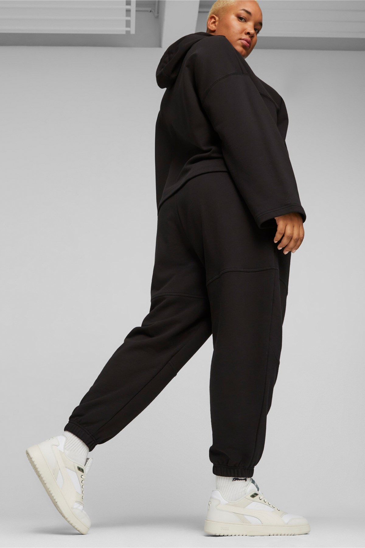 Puma Dare To Sweatpants Kadın Eşofman Alt 62143201 Siyah