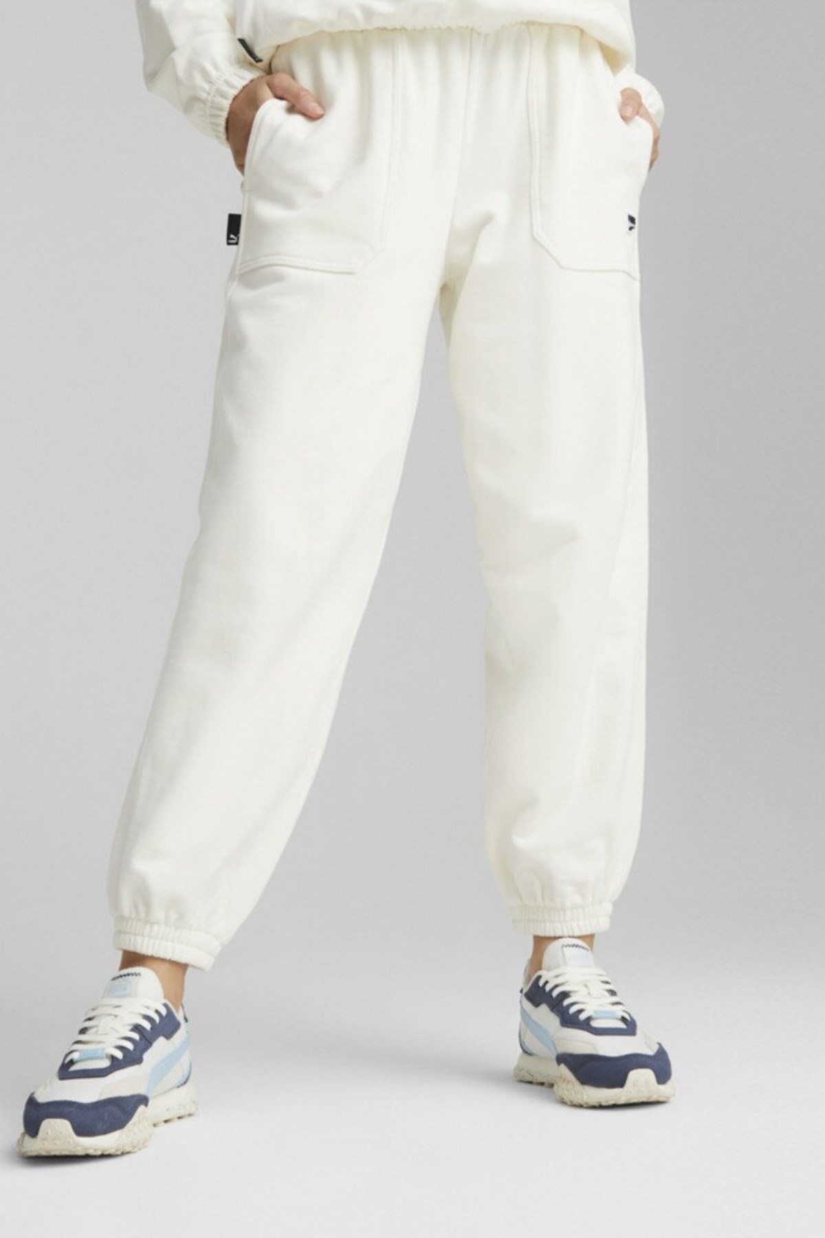 Puma Downtown Sweatpants Kadın Eşofman Alt 62145665 Ekru