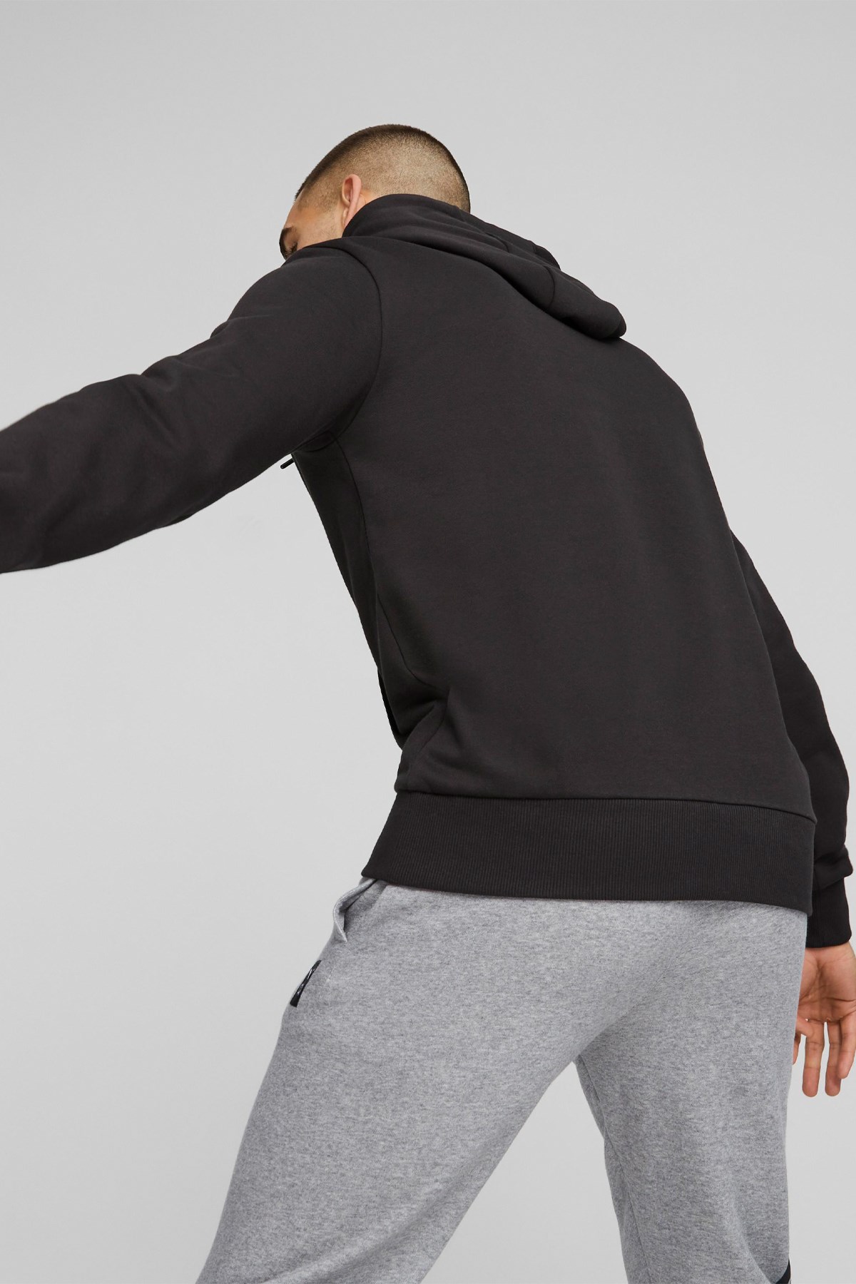 Puma Posterize Erkek Sweatshirt 62264901 Siyah