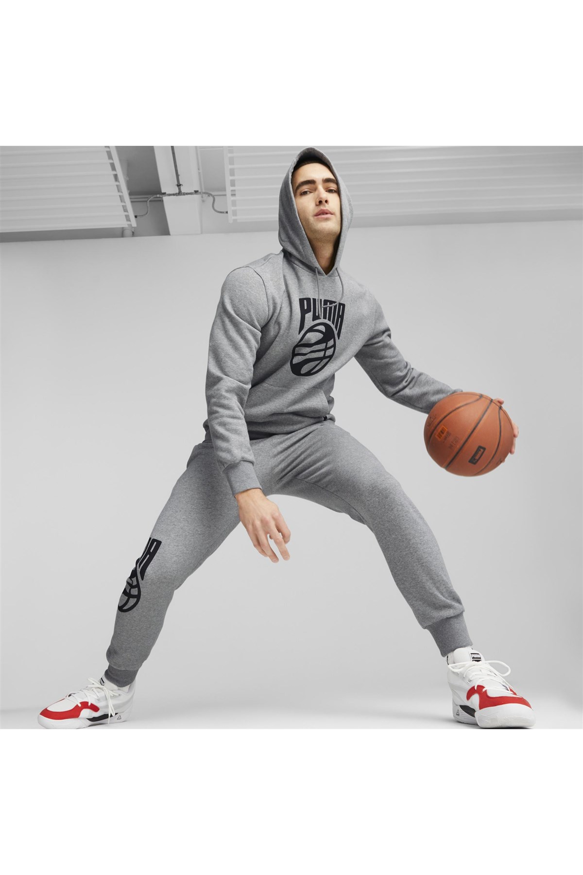 Puma Posterize Erkek Sweatshirt 62264902 Gri