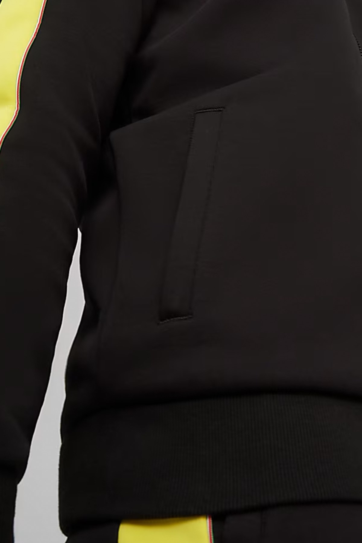 Puma Ferrari Race iconic T7 Erkek Sweatshirt 62519801 Siyah