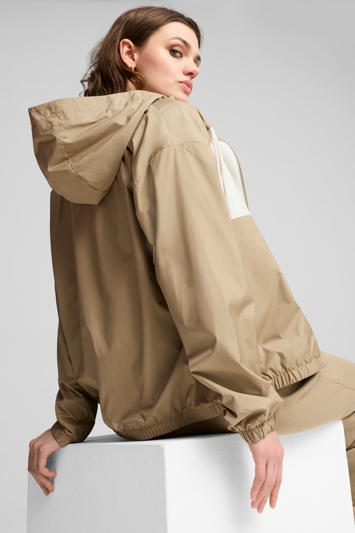 Puma Mesh Lined Kadın Rüzgarlık 62747467 Bej