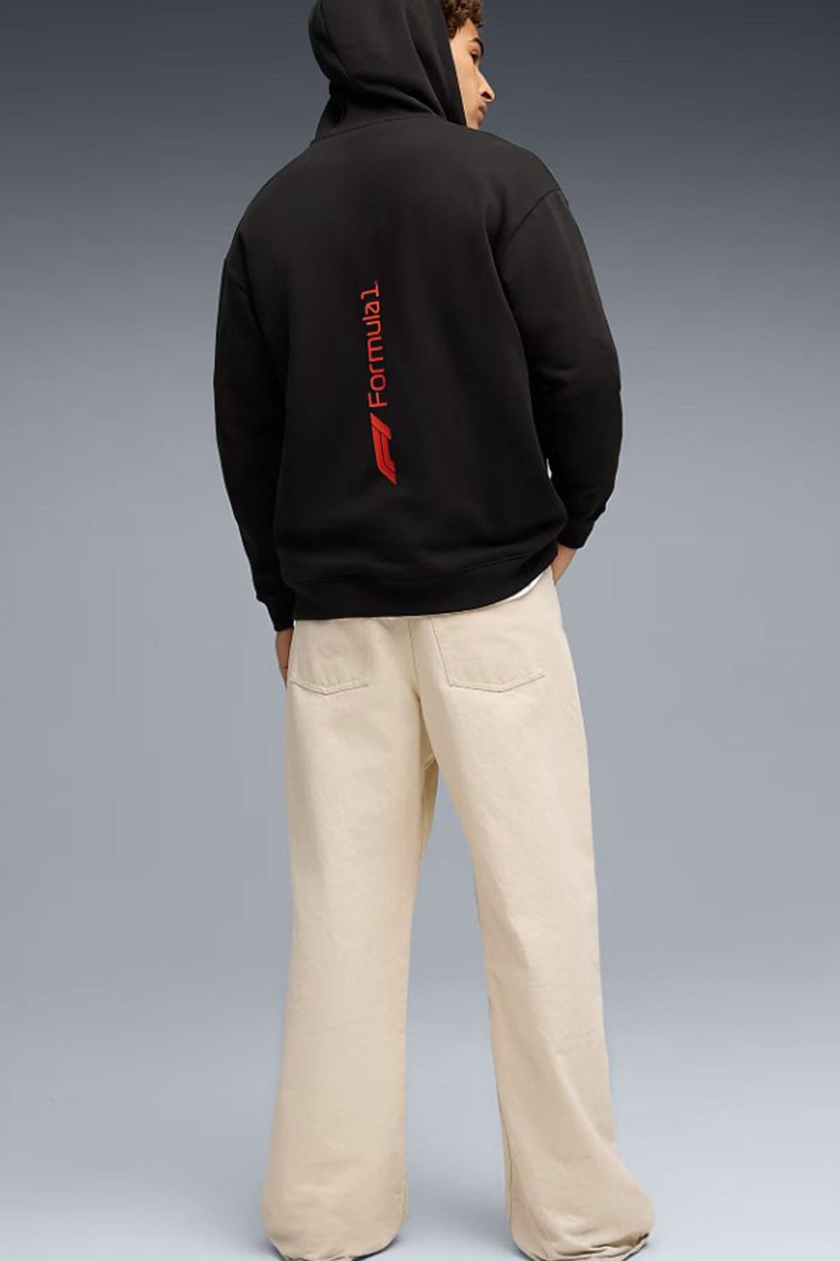 Puma F1 Essential Fullzip Erkek Sweatshirt Siyah
