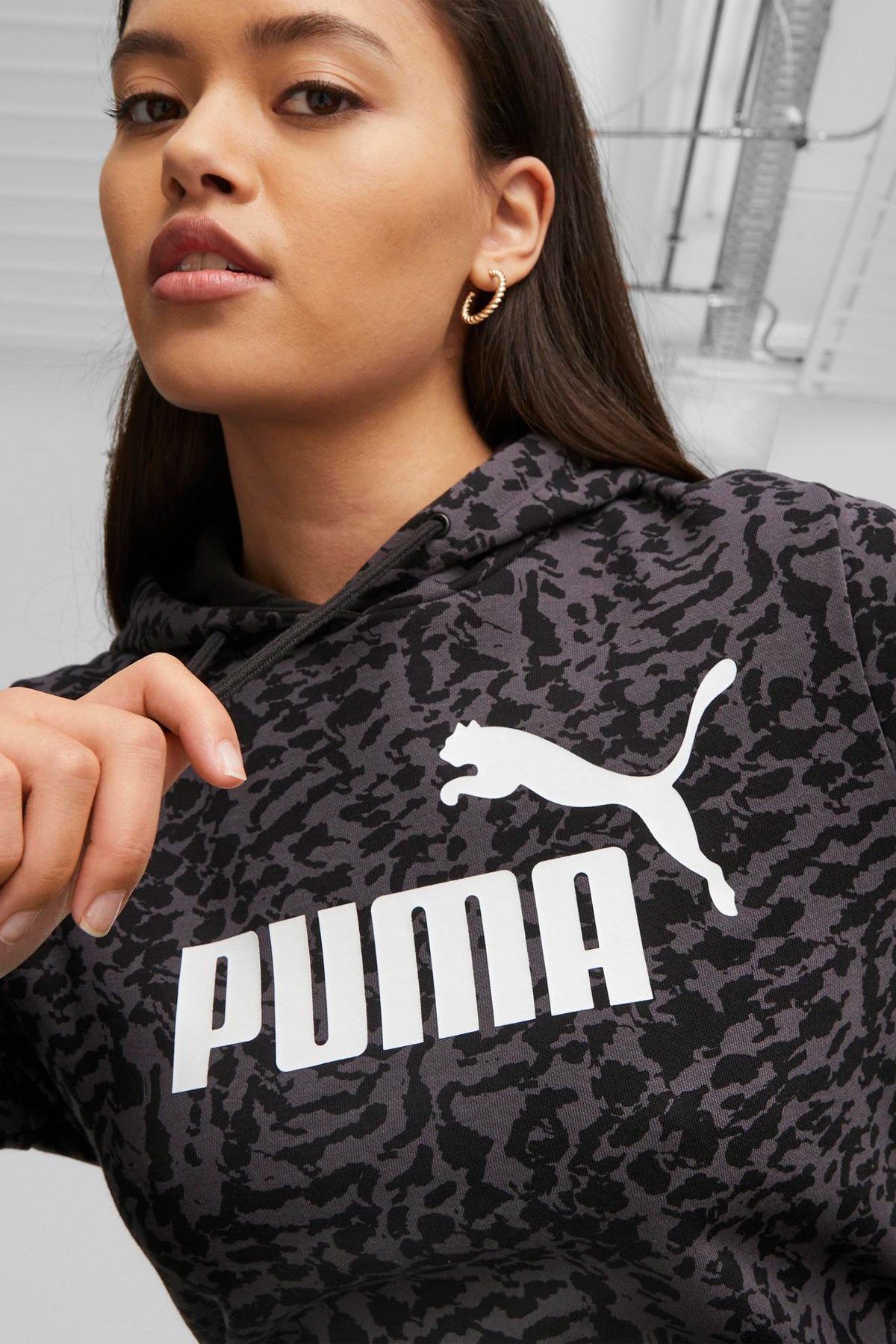Puma Ess+ Animal Kadın Sweatshirt 67596301 Siyah