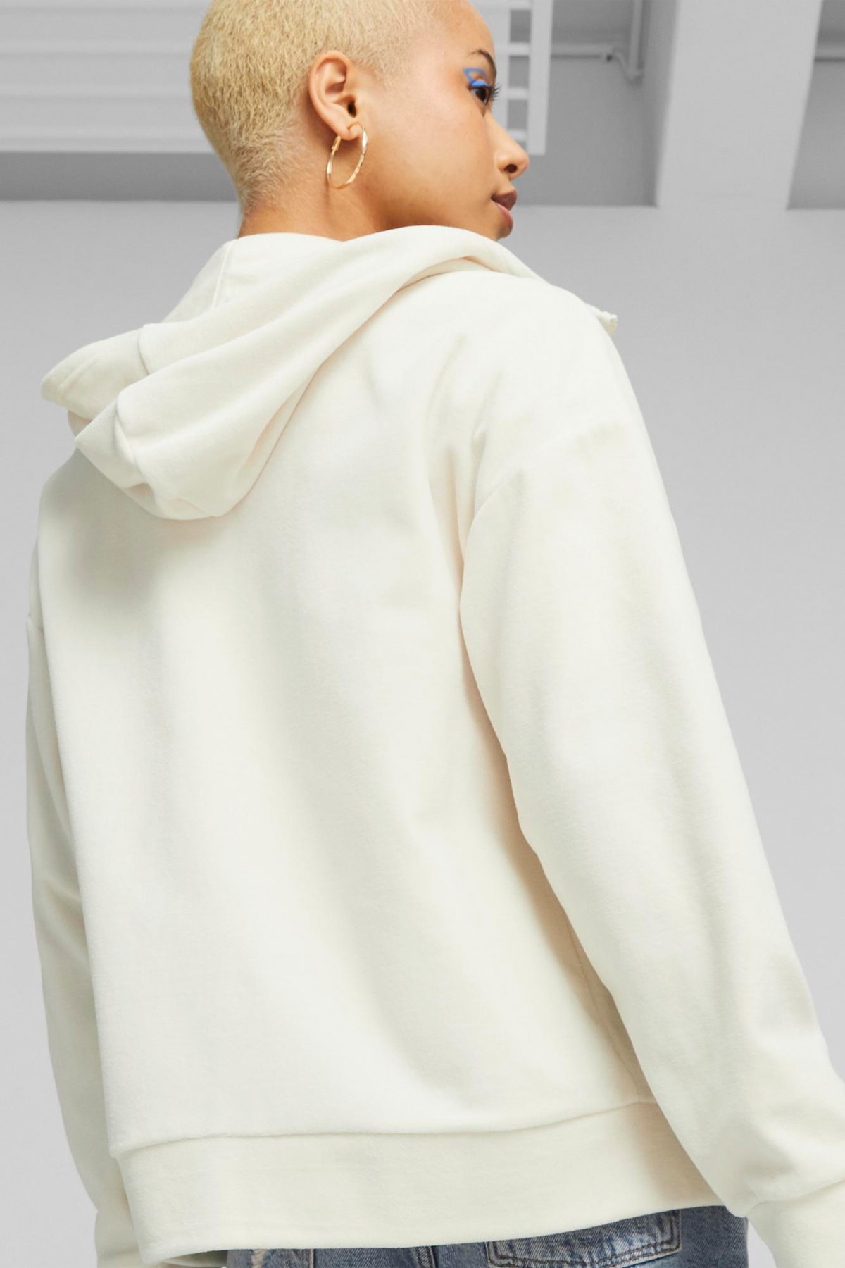 Puma Ess Elevatd Kadın Sweatshirt 67599089 Beyaz