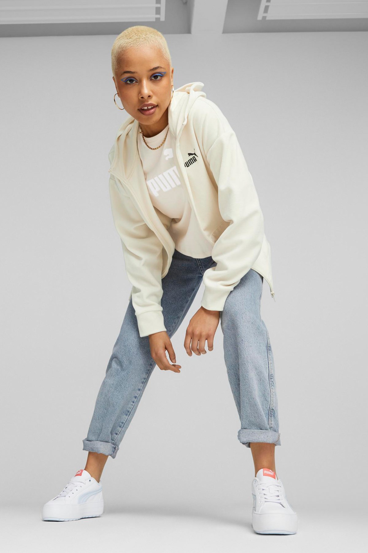 Puma Ess Elevatd Kadın Sweatshirt 67599089 Beyaz