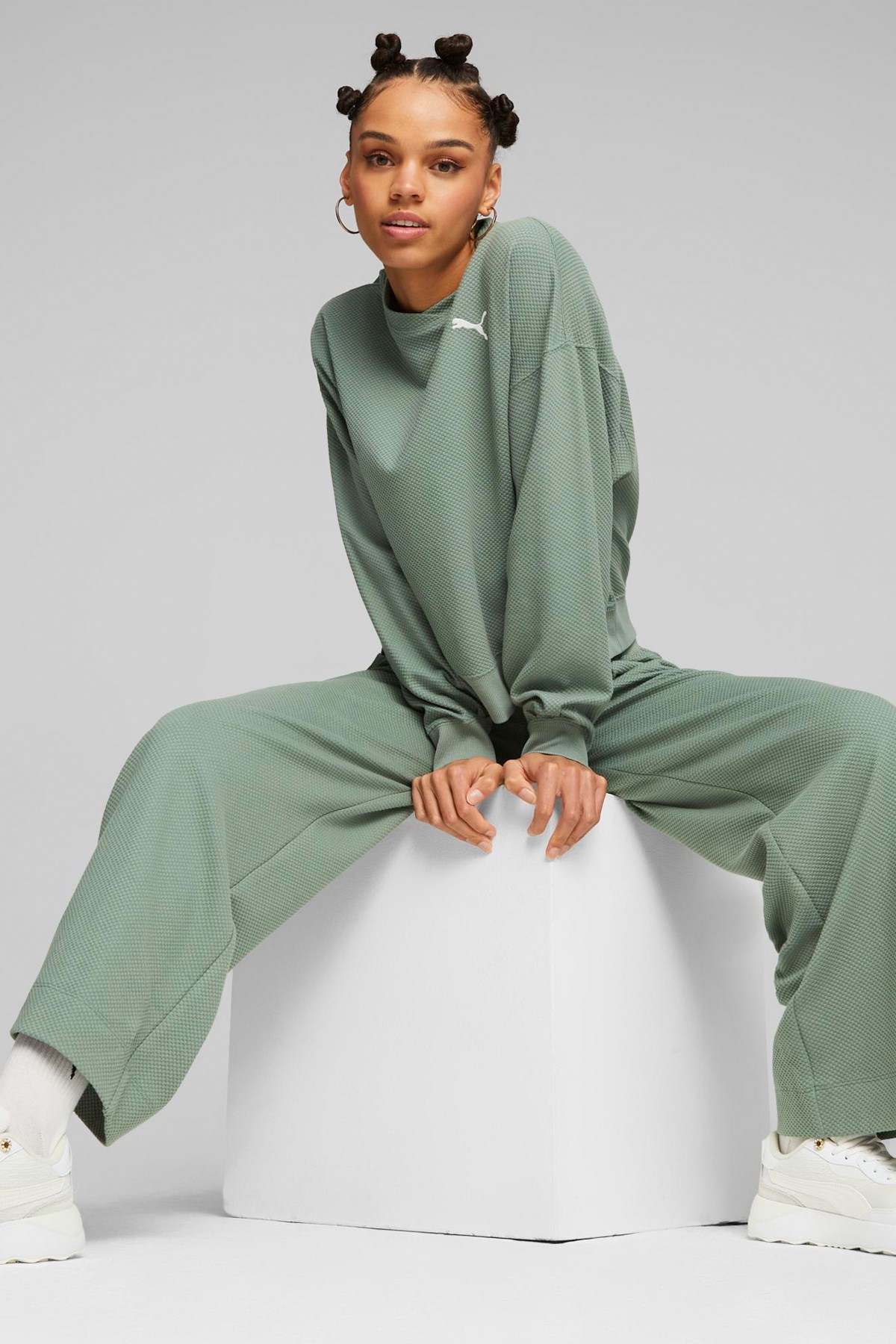 Puma Her Crew Kadın Sweatshirt 67600444 Yeşil