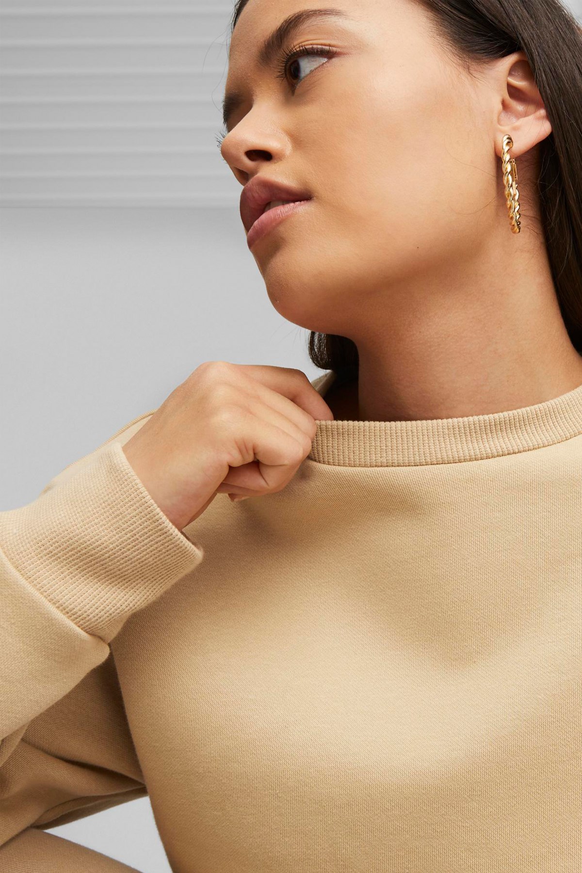 Puma Ess+ Relaxed Kadın Sweatshirt 67680184 Bej