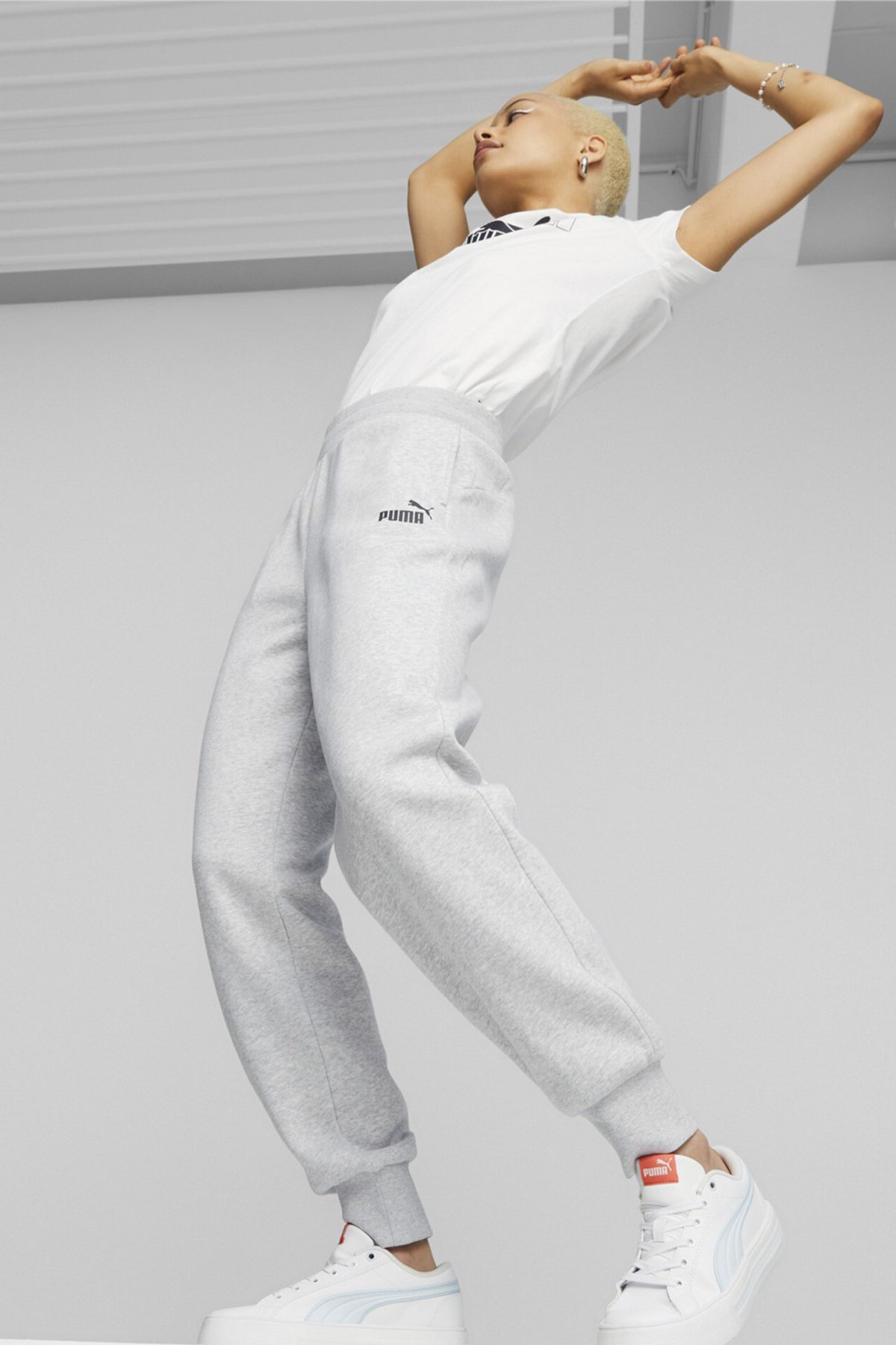Puma Ess+ Small logo Comfort Kadın Eşofman Altı 67680204 Gri