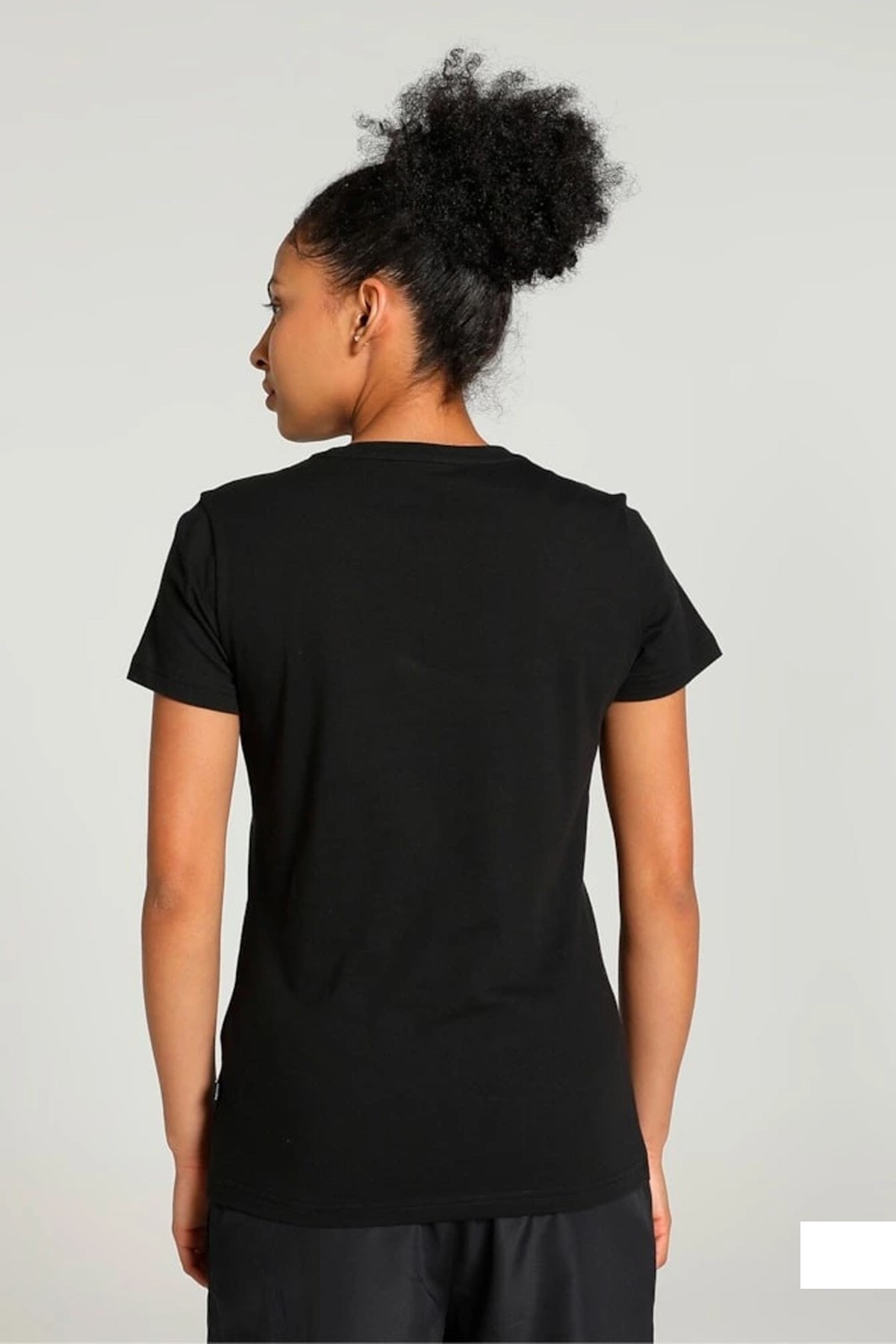 Puma Ess+ Anımal Graphic Kadın Tişört 67991601 Siyah