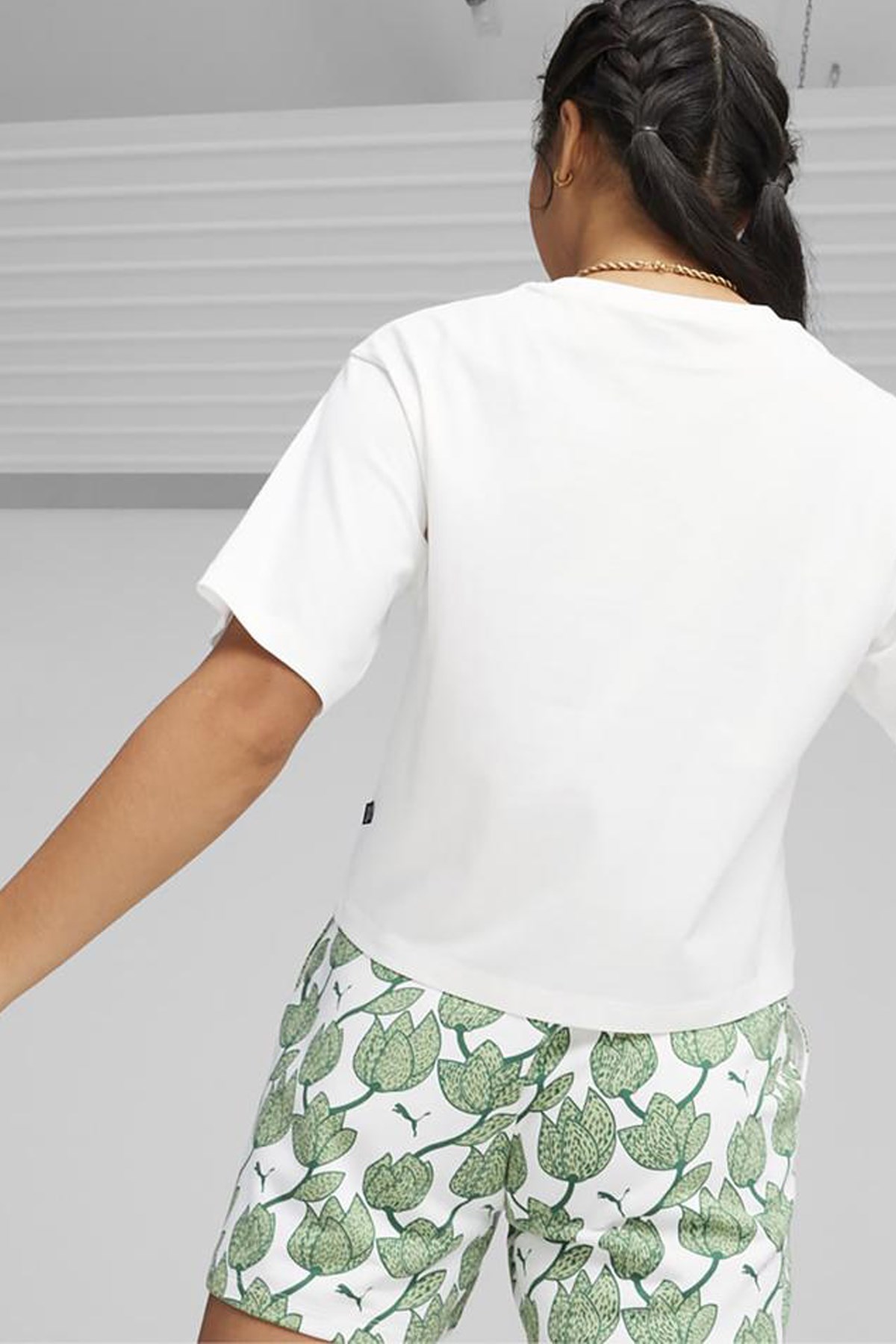 Puma Ess+ Blossom Short Graphic Çocuk Tişört 68043202 Beyaz