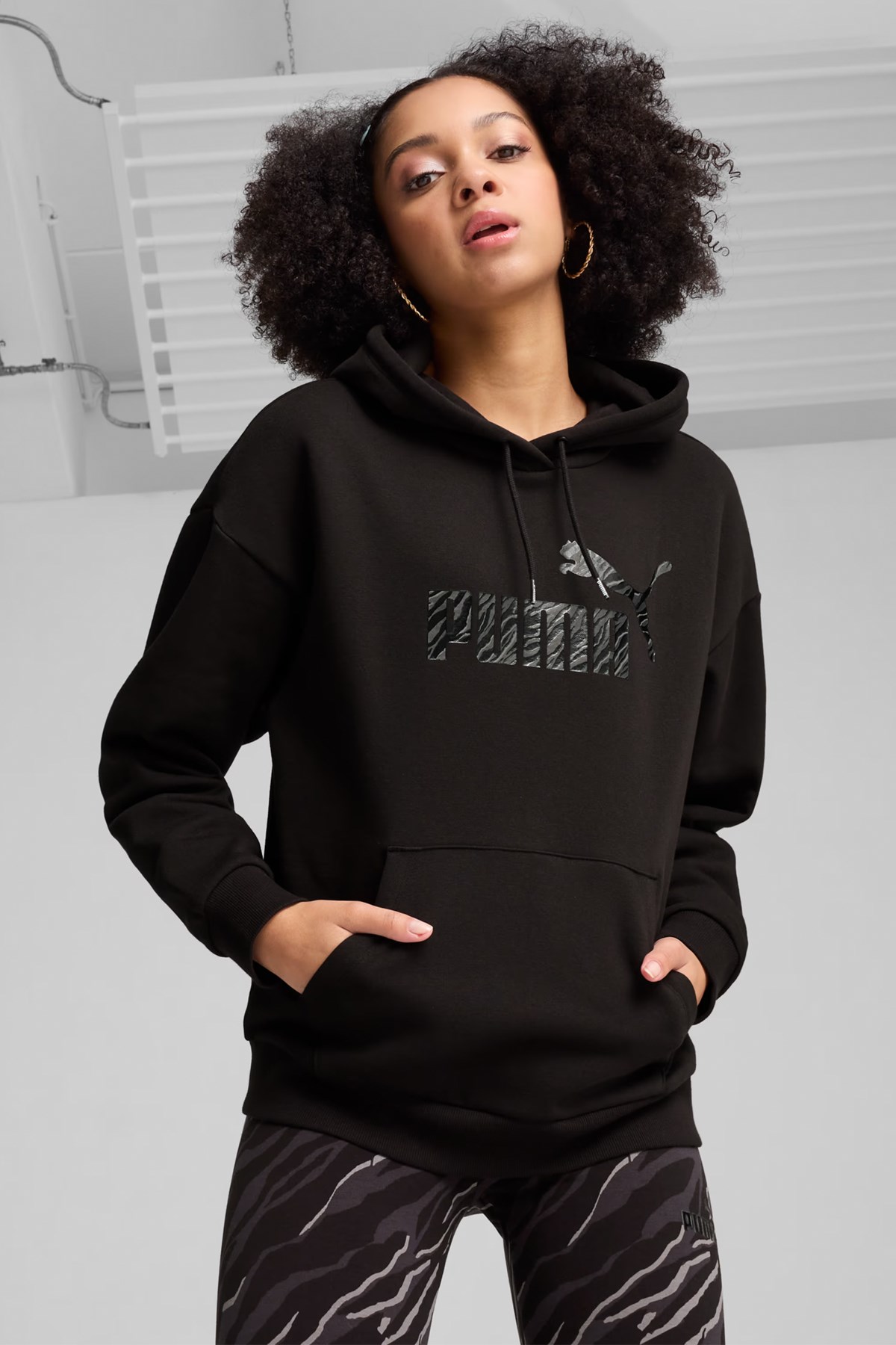 Puma Ess Animal Fl Kadın Sweatshirt 68149201 Siyah