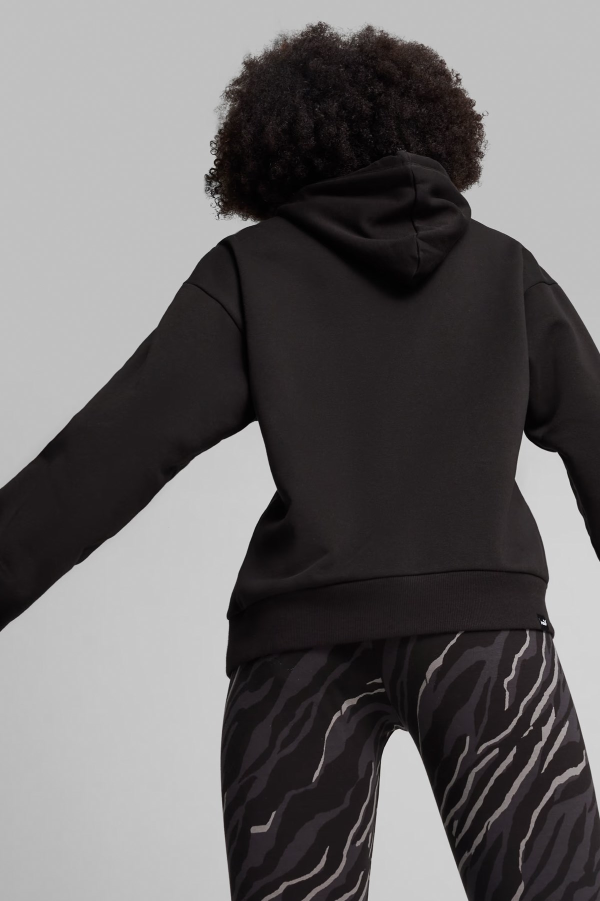 Puma Ess Animal Fl Kadın Sweatshirt 68149201 Siyah