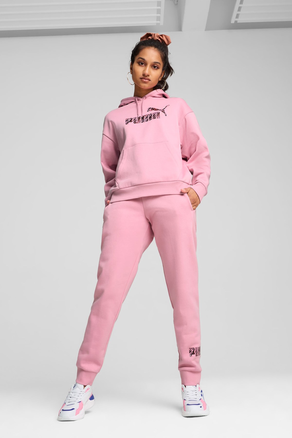 Puma Ess Animal Fl Kadın Sweatshirt 68149248 Pembe
